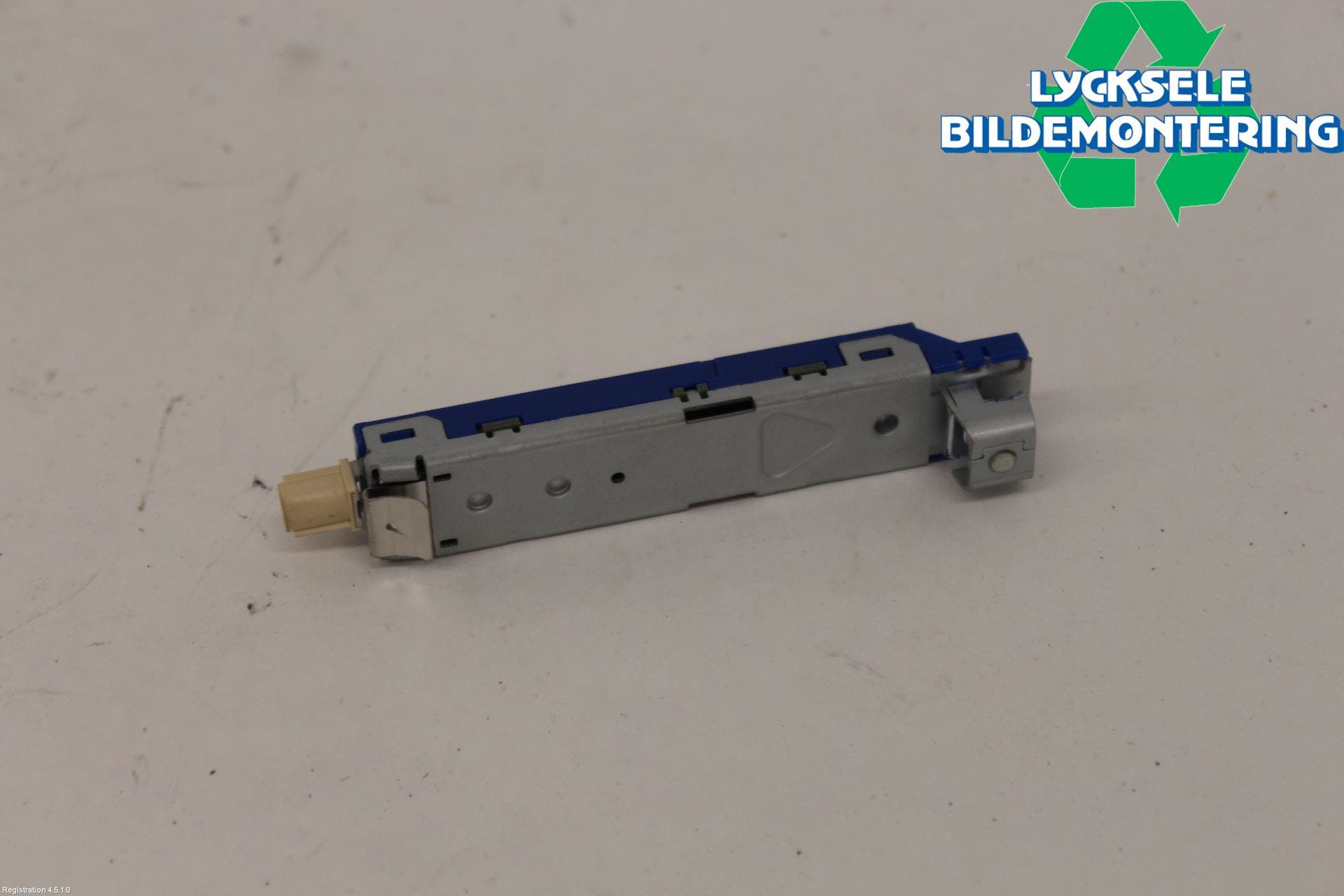 Audi A4/S4 B9 20- Antennförstärkare