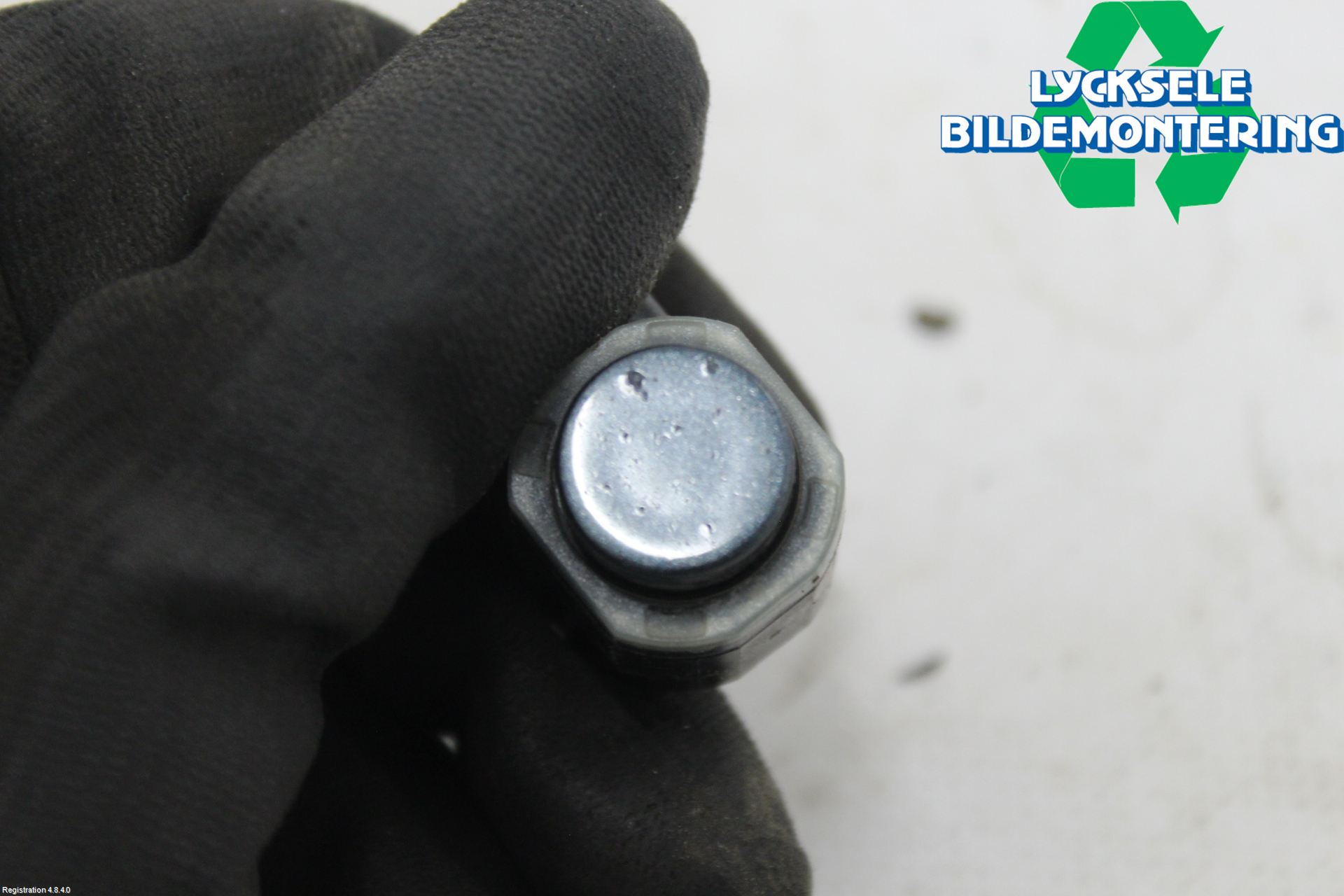 Skoda SUPERB 09-15 Parkeringshjälp Frontsensor