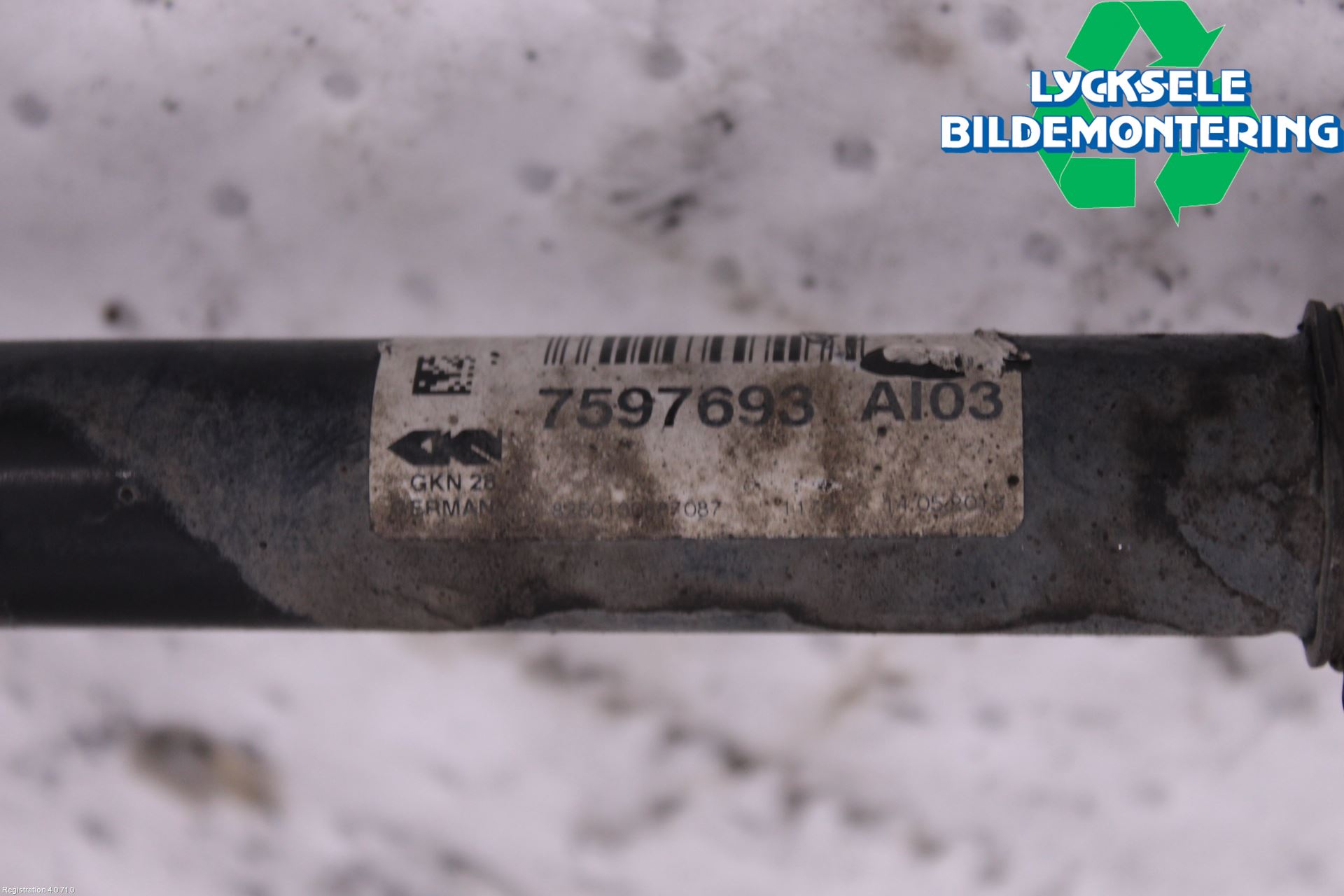 BMW 3 F30/F31/F80 12-19 Drivaxel Fram Vänster