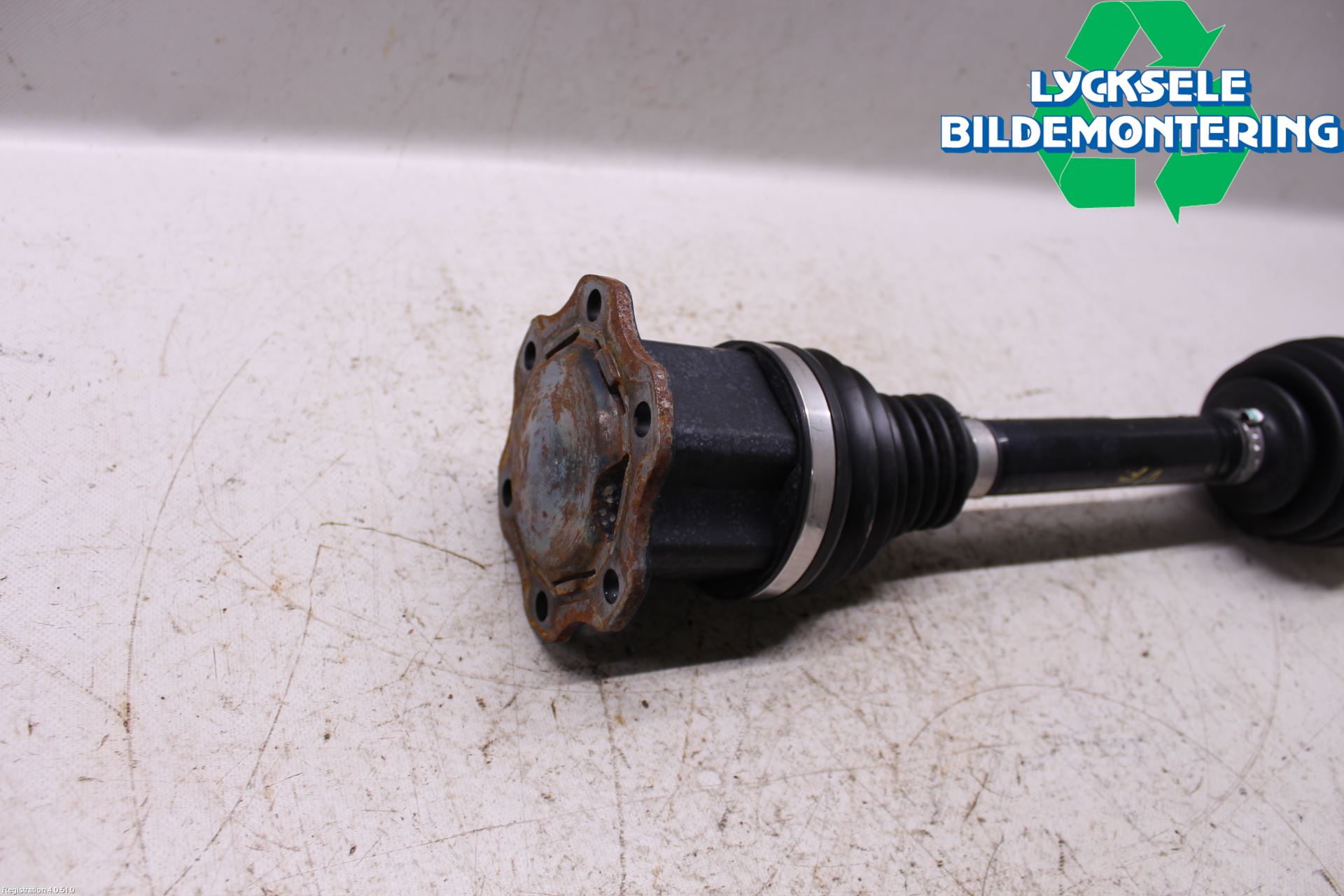 Audi A5 17- Drivaxel Fram Vänster