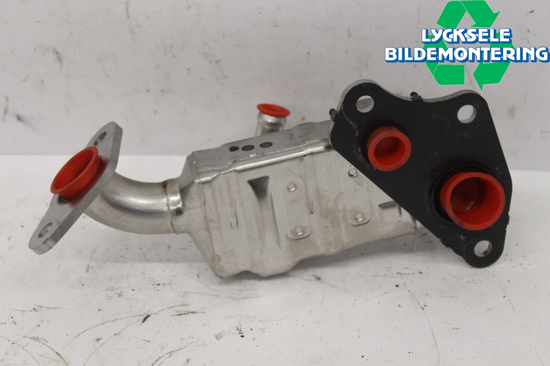 Toyota YARIS CROSS XP21 21- Avgaskylare