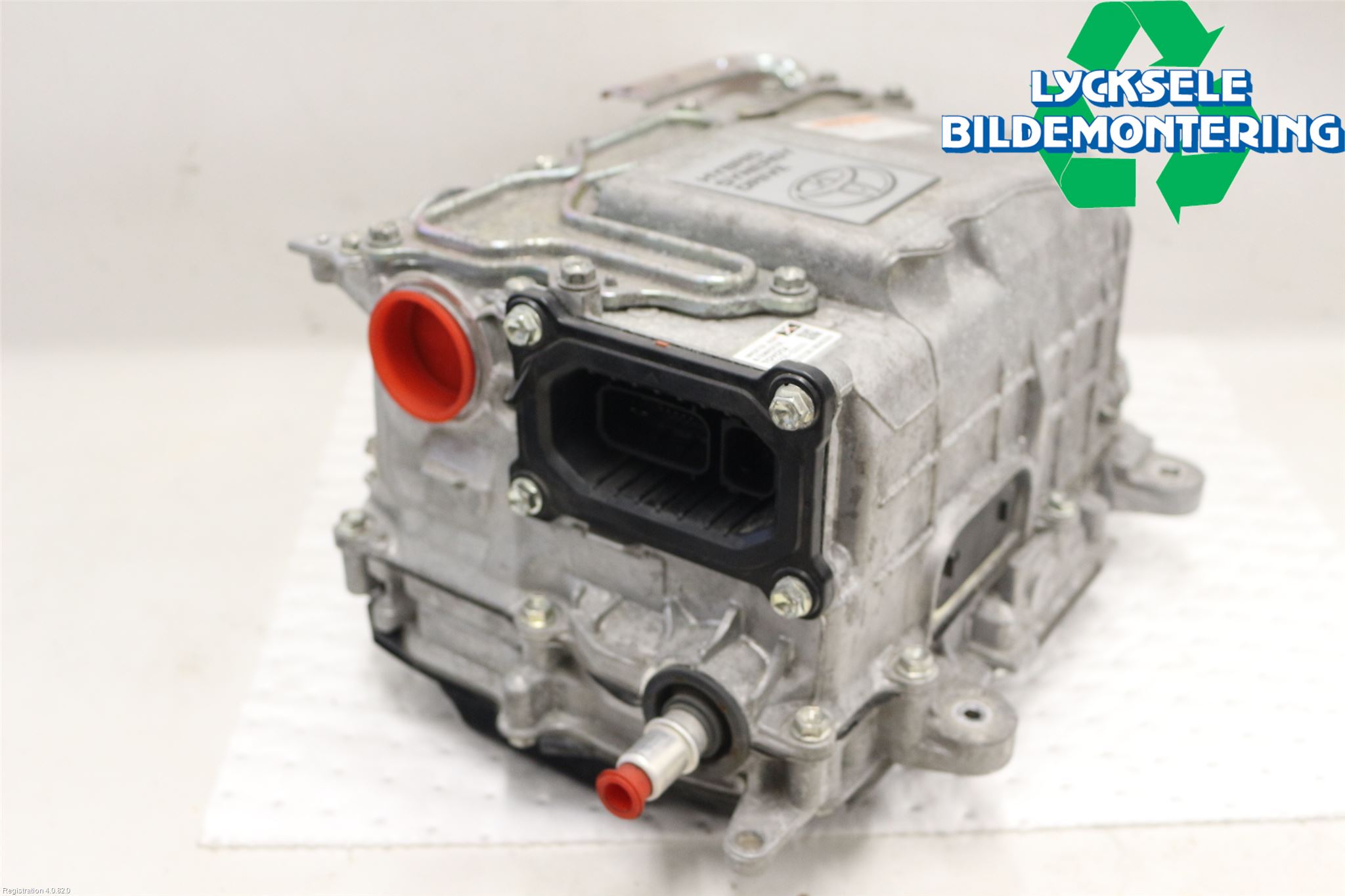 Toyota YARIS XP130 15-20 Hybridconverter
