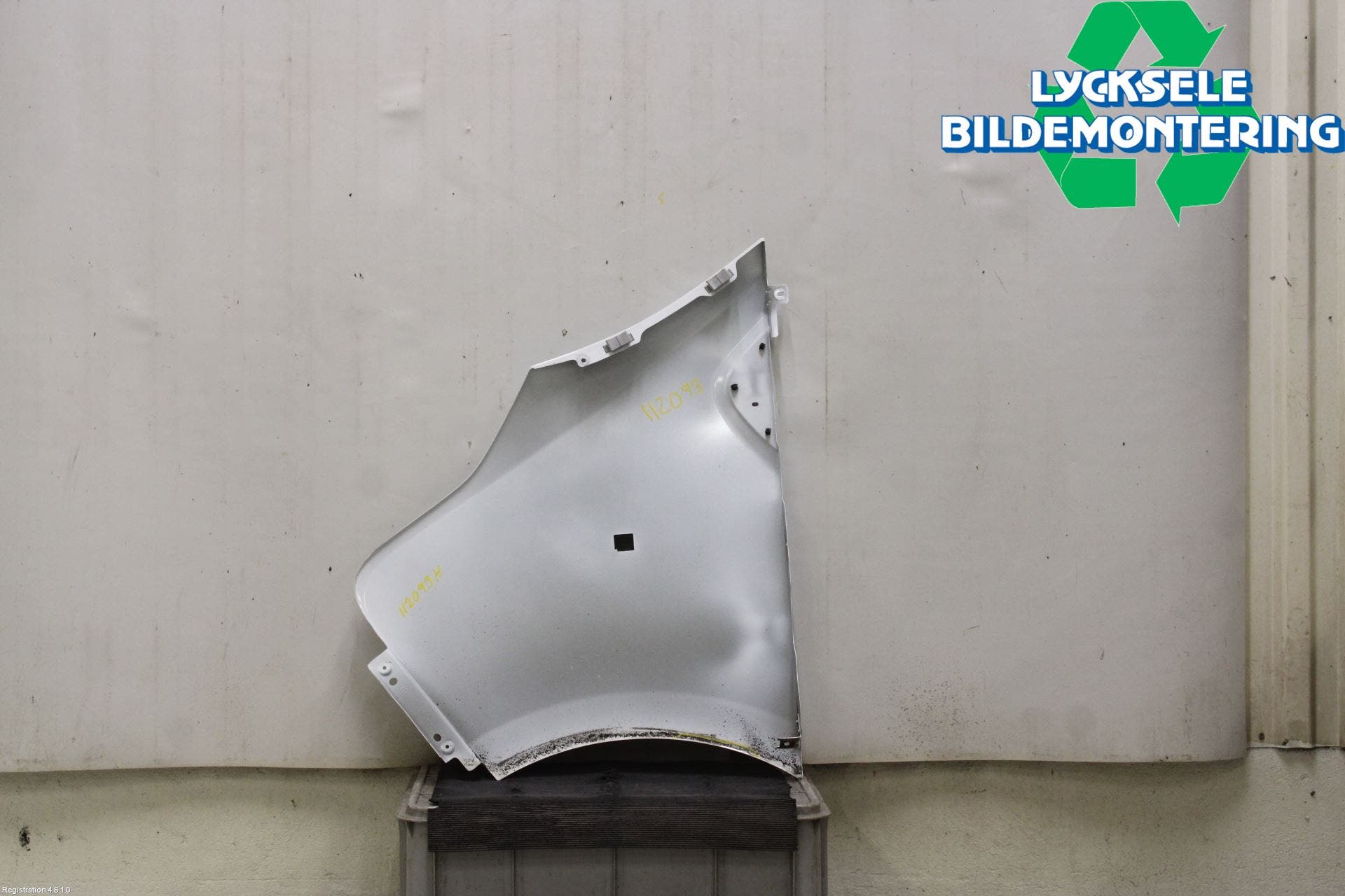 Opel VIVARO 15-19 Skärm Fram Höger