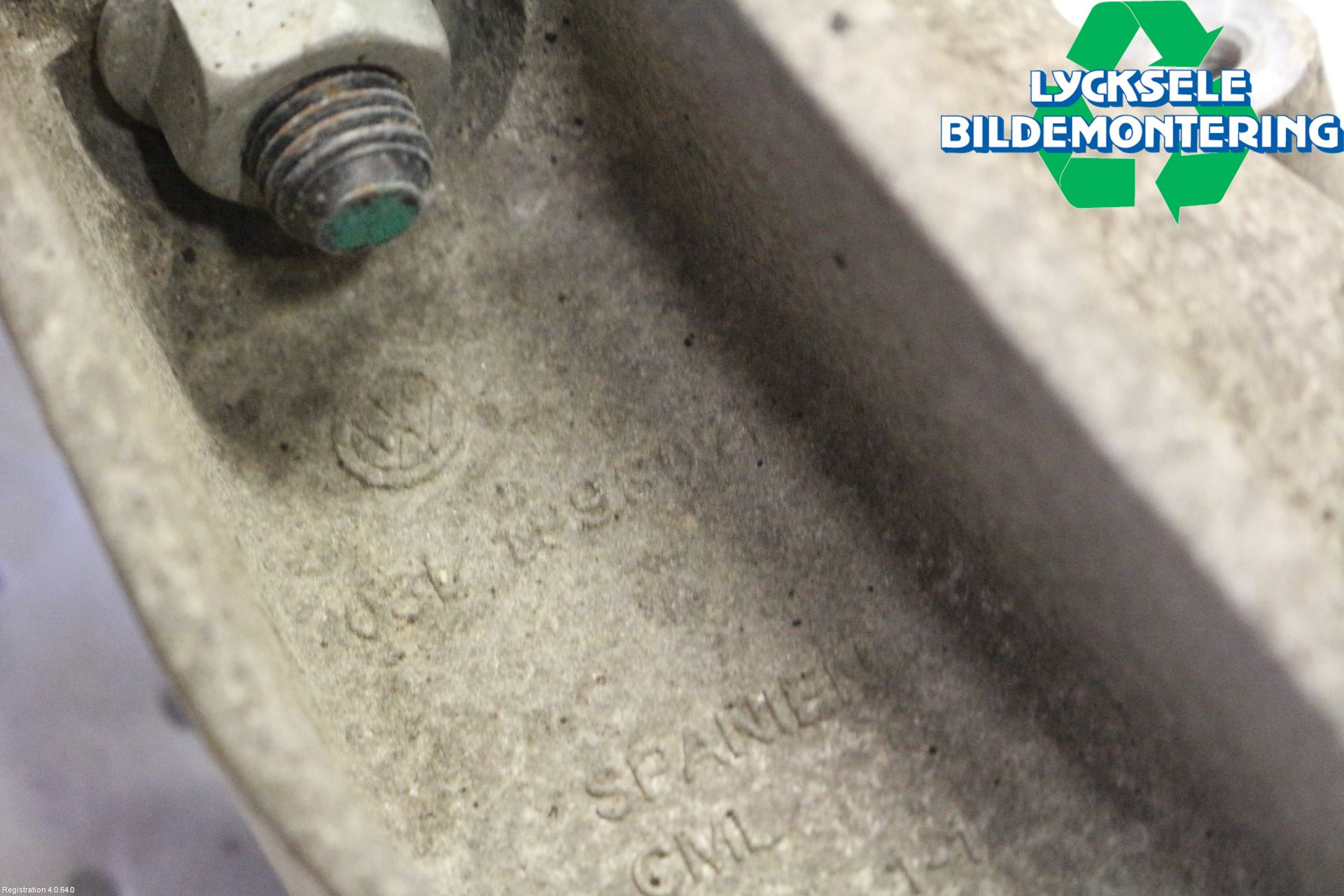 Volkswagen VW AMAROK 2H 10-22 Motorfäste