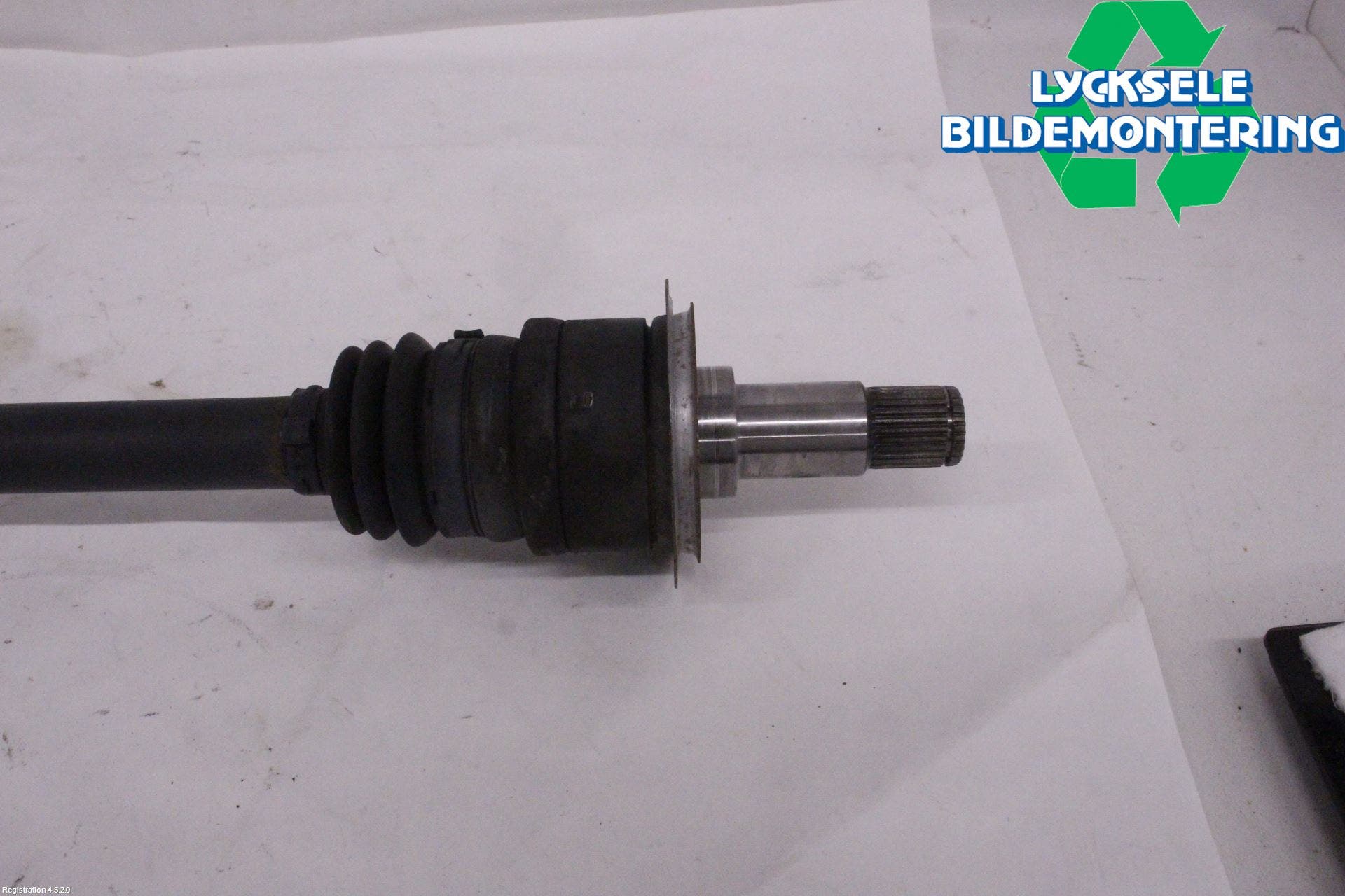 Mercedes-Benz MB GLC-KLASS (X253/C253) 15-22 Drivaxel Bak Vänster