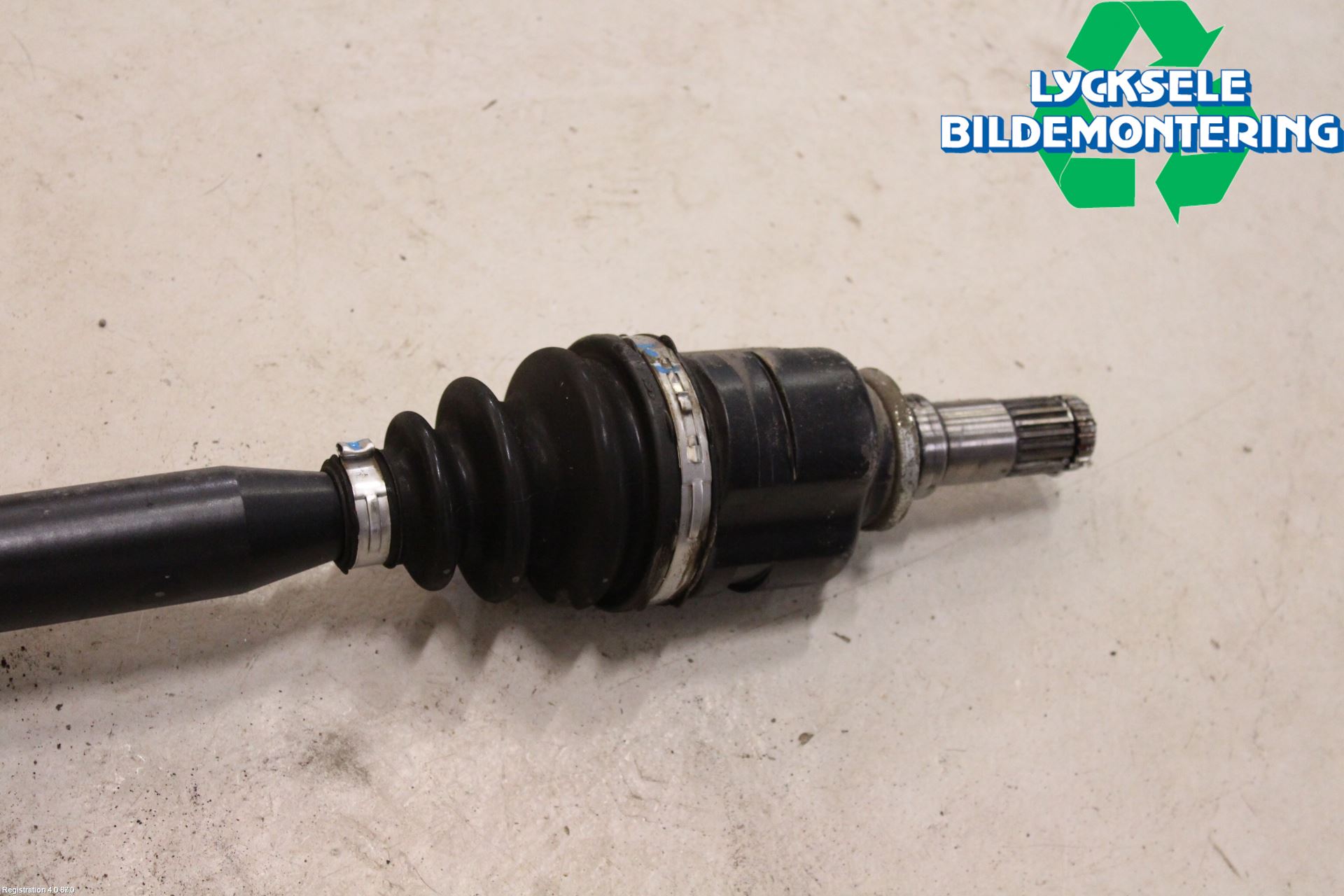 Toyota VERSO 09-18 Drivaxel Fram Höger