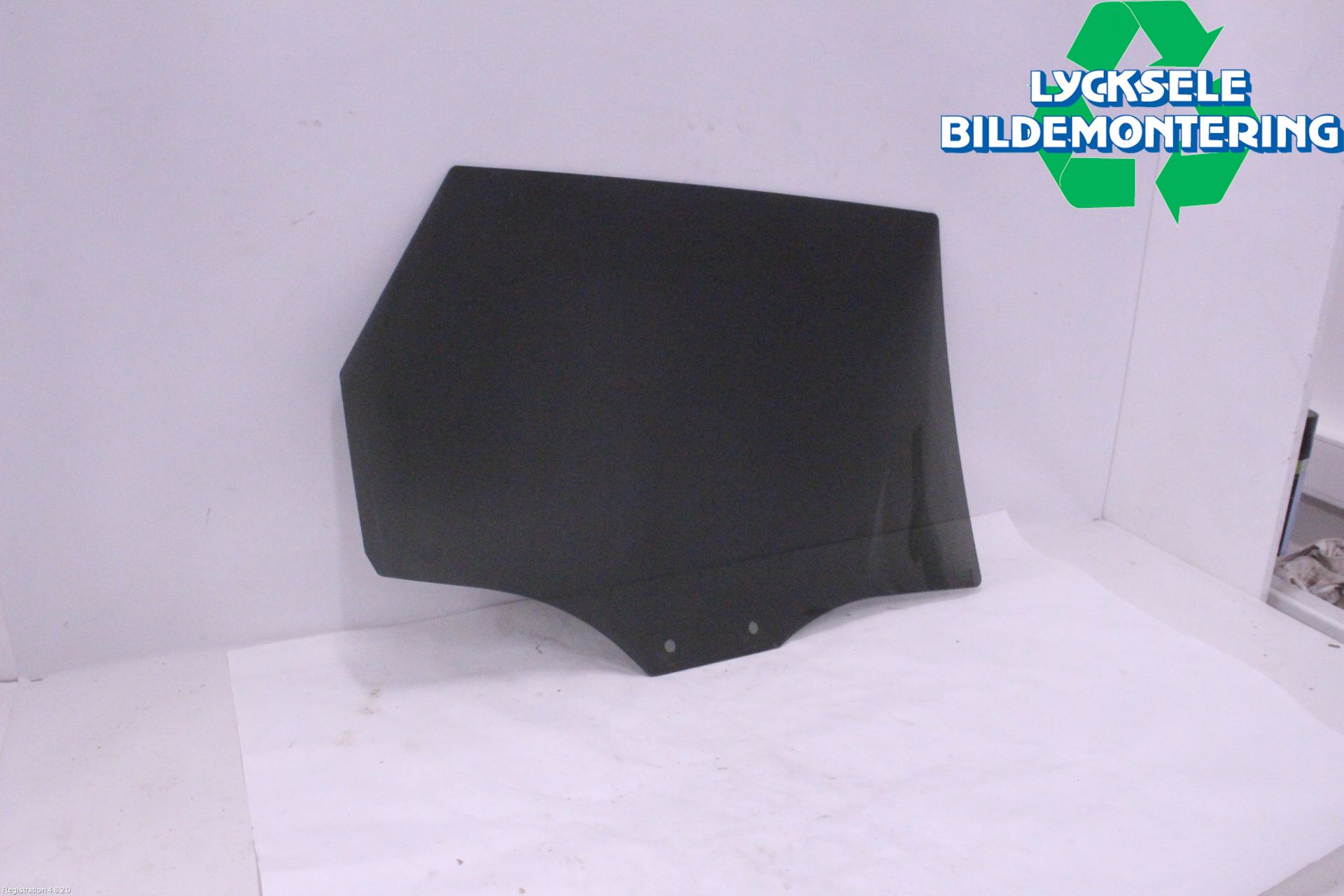 Audi A6 F2/C8 19- Dörruta Bak Vänster