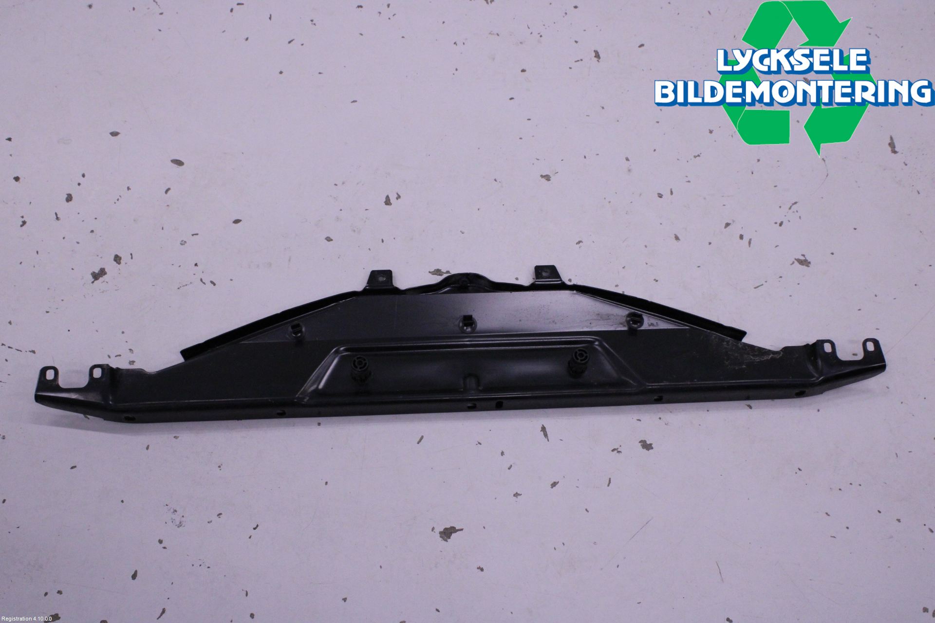 BMW 5 F10/F11/F18 09-17 Frontplåt