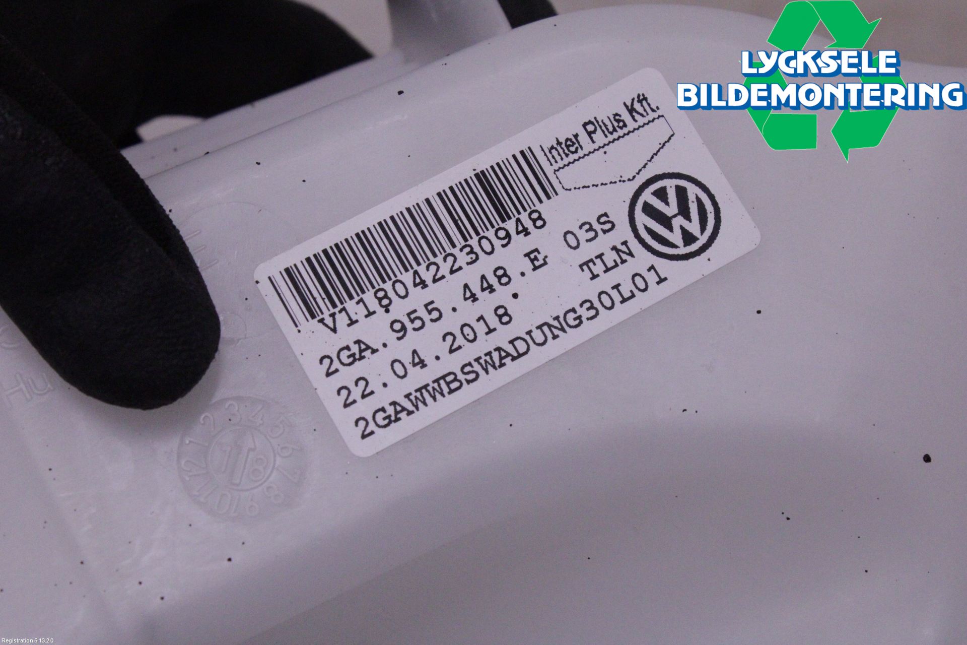 Volkswagen VW T-ROC 18- Spolartank Vindruta