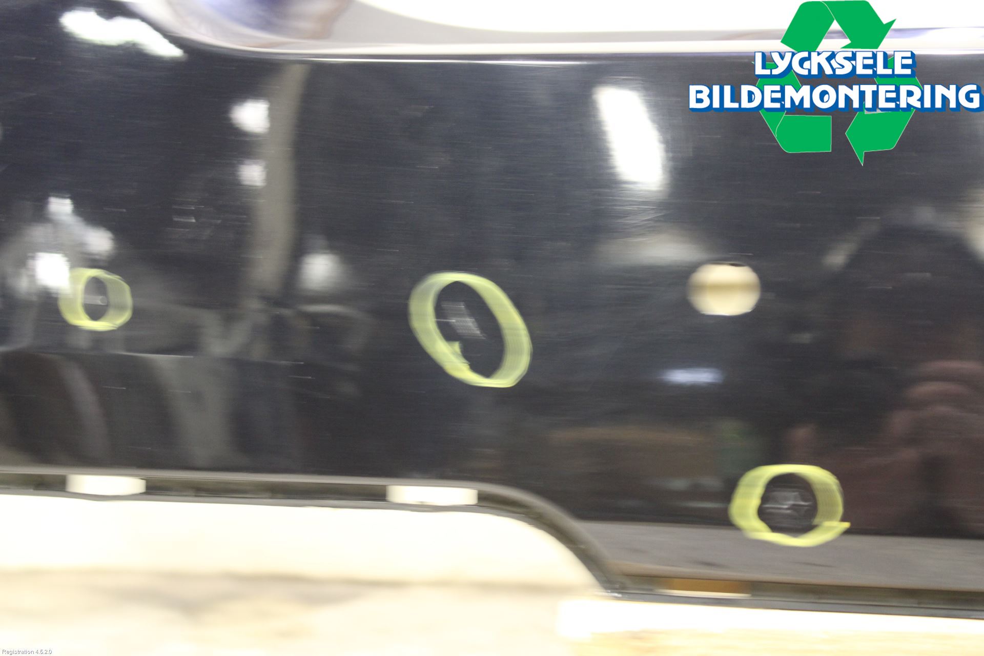 BMW 5 F10/F11/F18 09-17 Stötfångarbeklädnad Bak