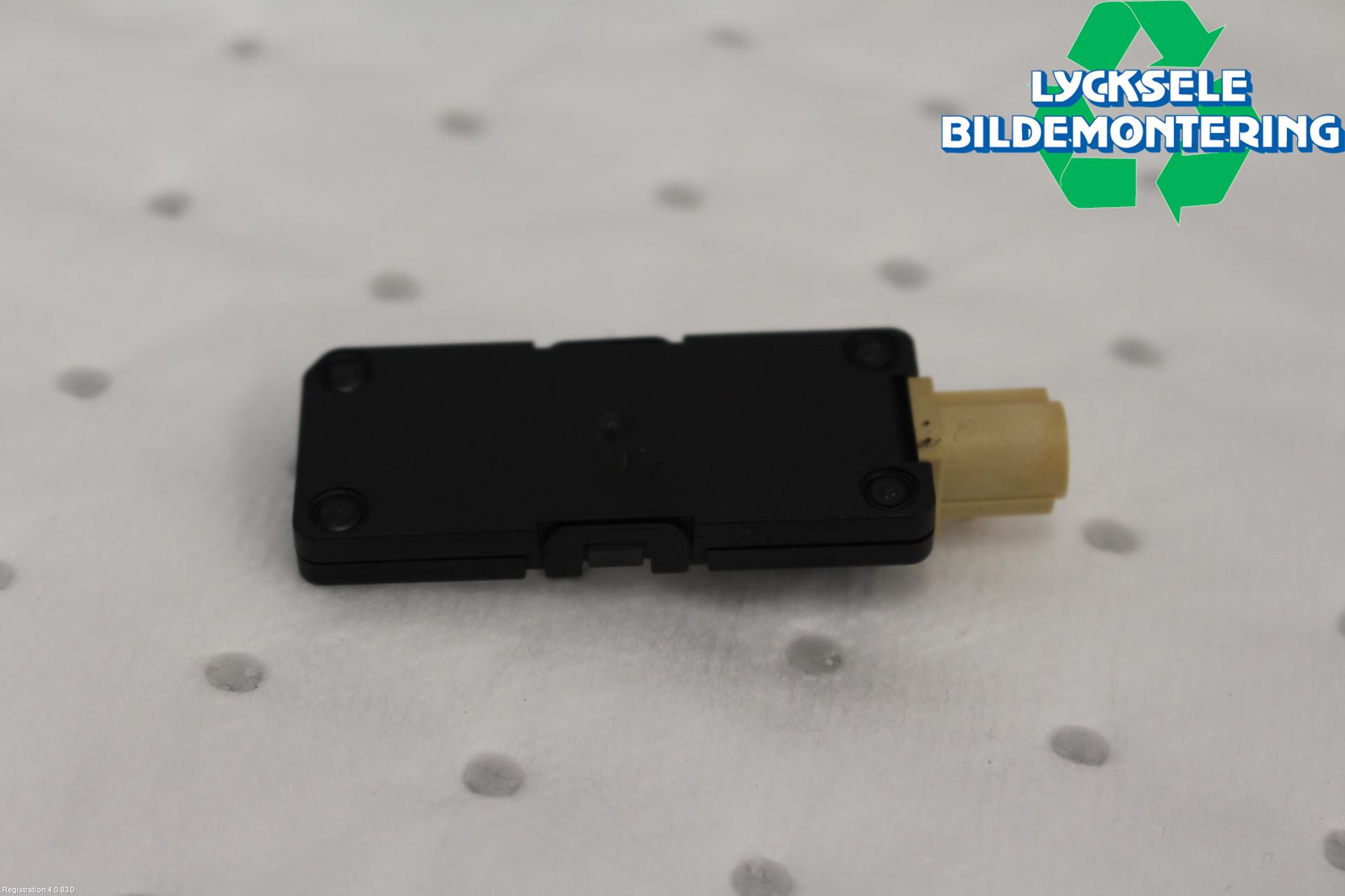 Audi A6 F2/C8 19- Antenn El