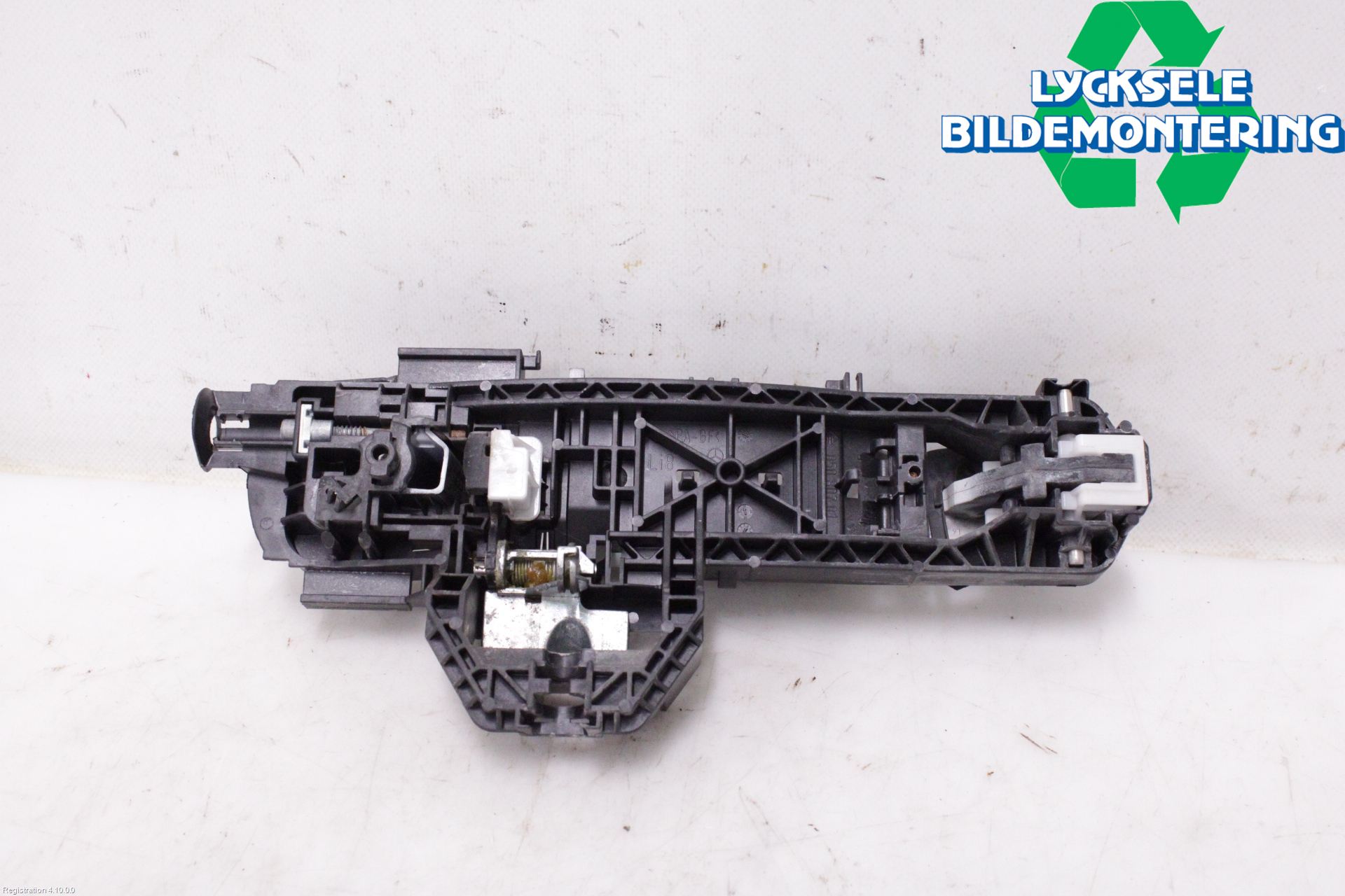 Mercedes-Benz MB E-KLASS (W212) 09-16 Dörrhandtag Yttre Vä