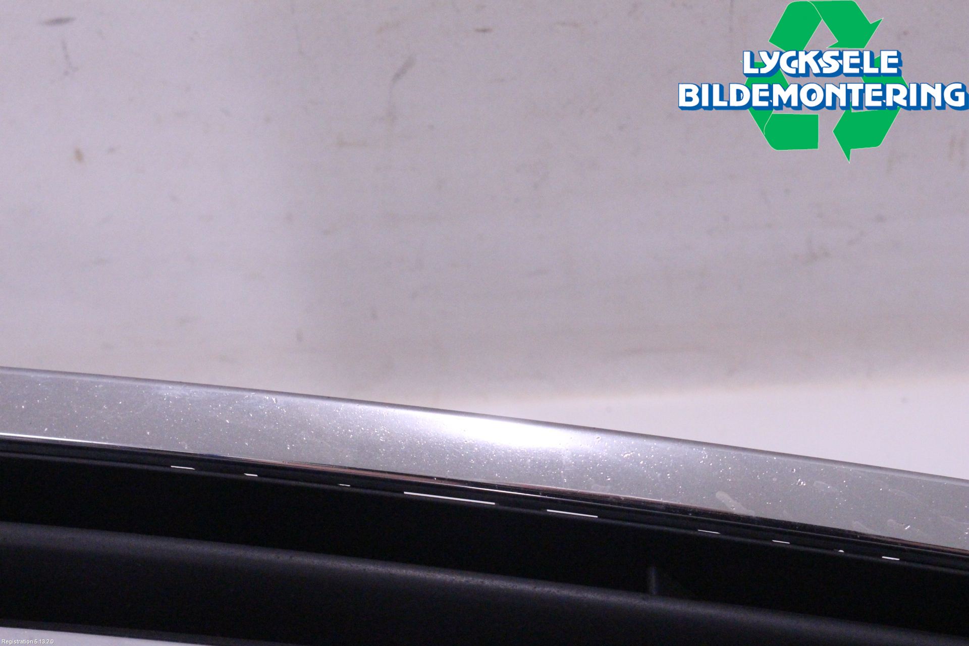 Volkswagen VW PASSAT 11-14 Dimljussarg Fram
