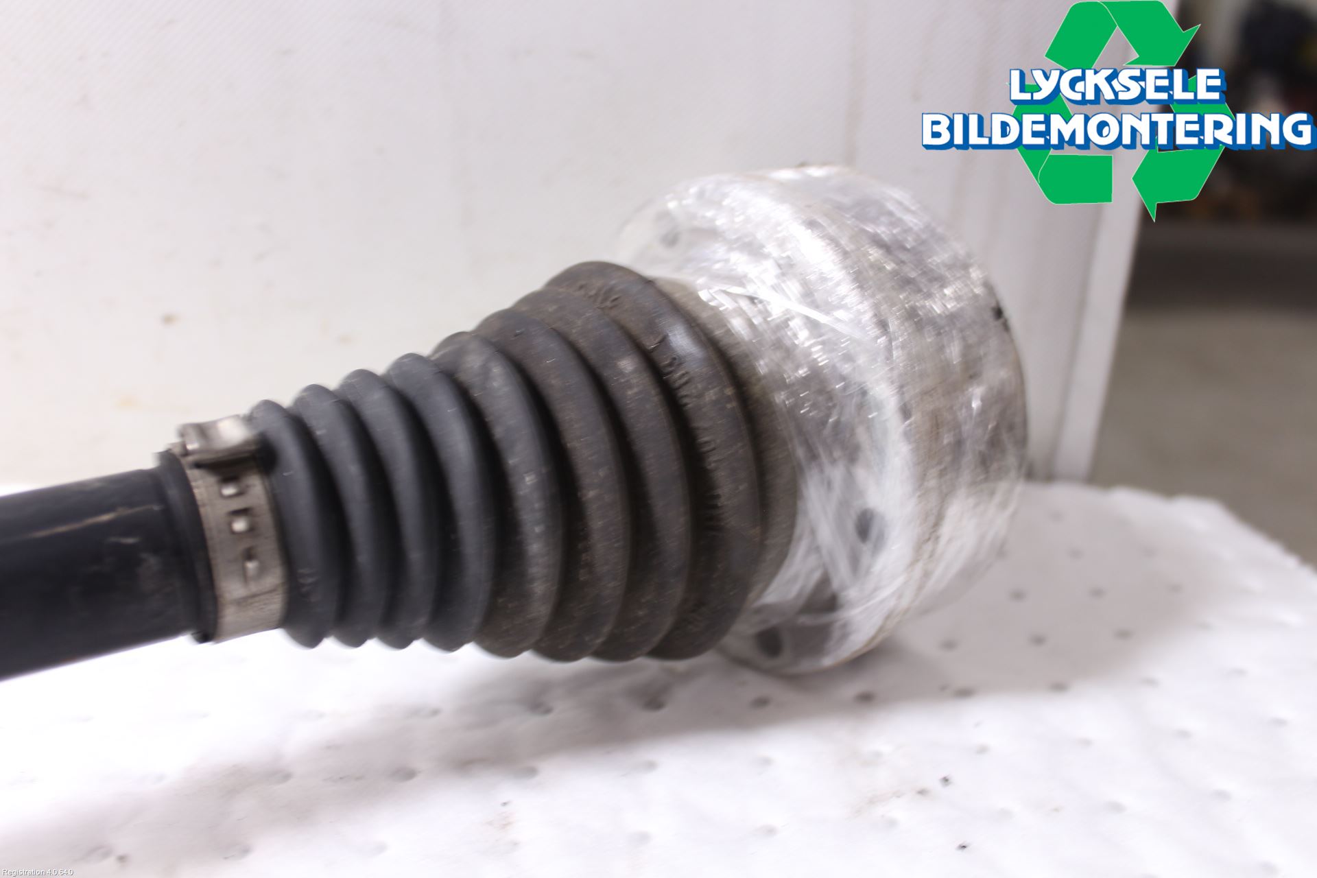 Volkswagen VW PASSAT CC 08-16 Drivaxel Bak Höger