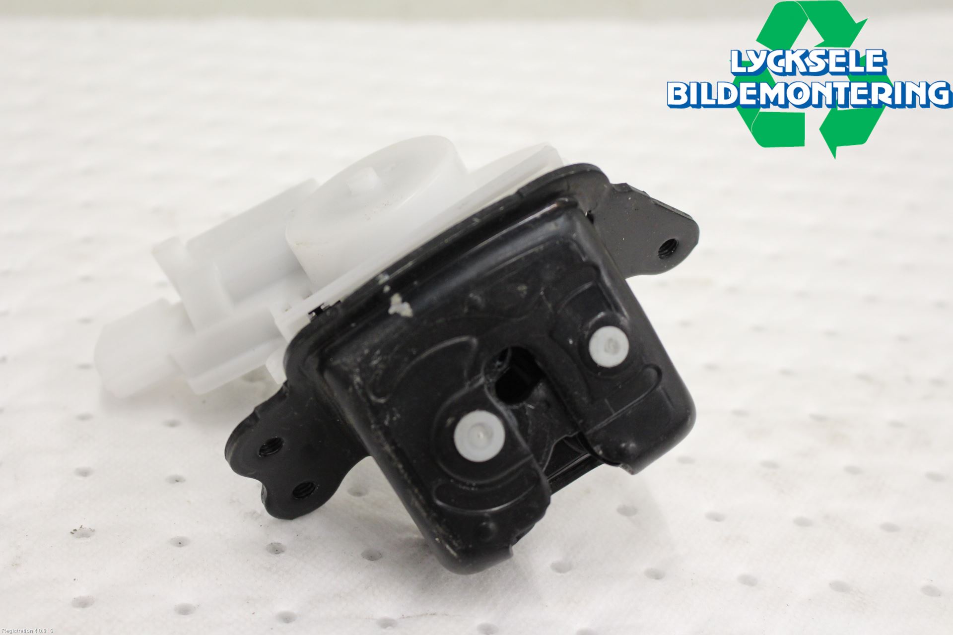 Toyota RAV4 19- Låskista Baklucka