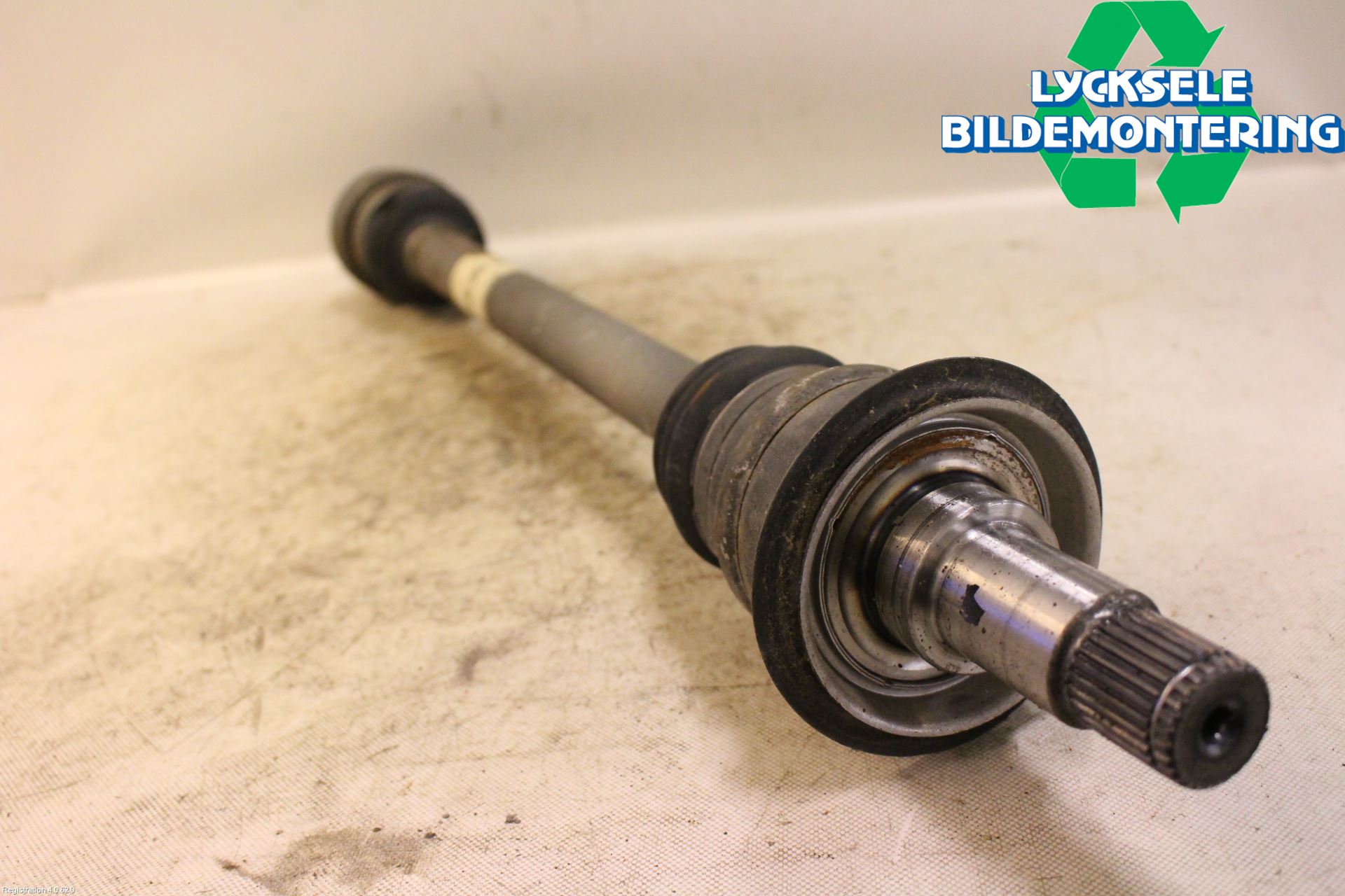 Mercedes-Benz MB GLC-KLASS (X253/C253) 15-22 Drivaxel Bak Vänster