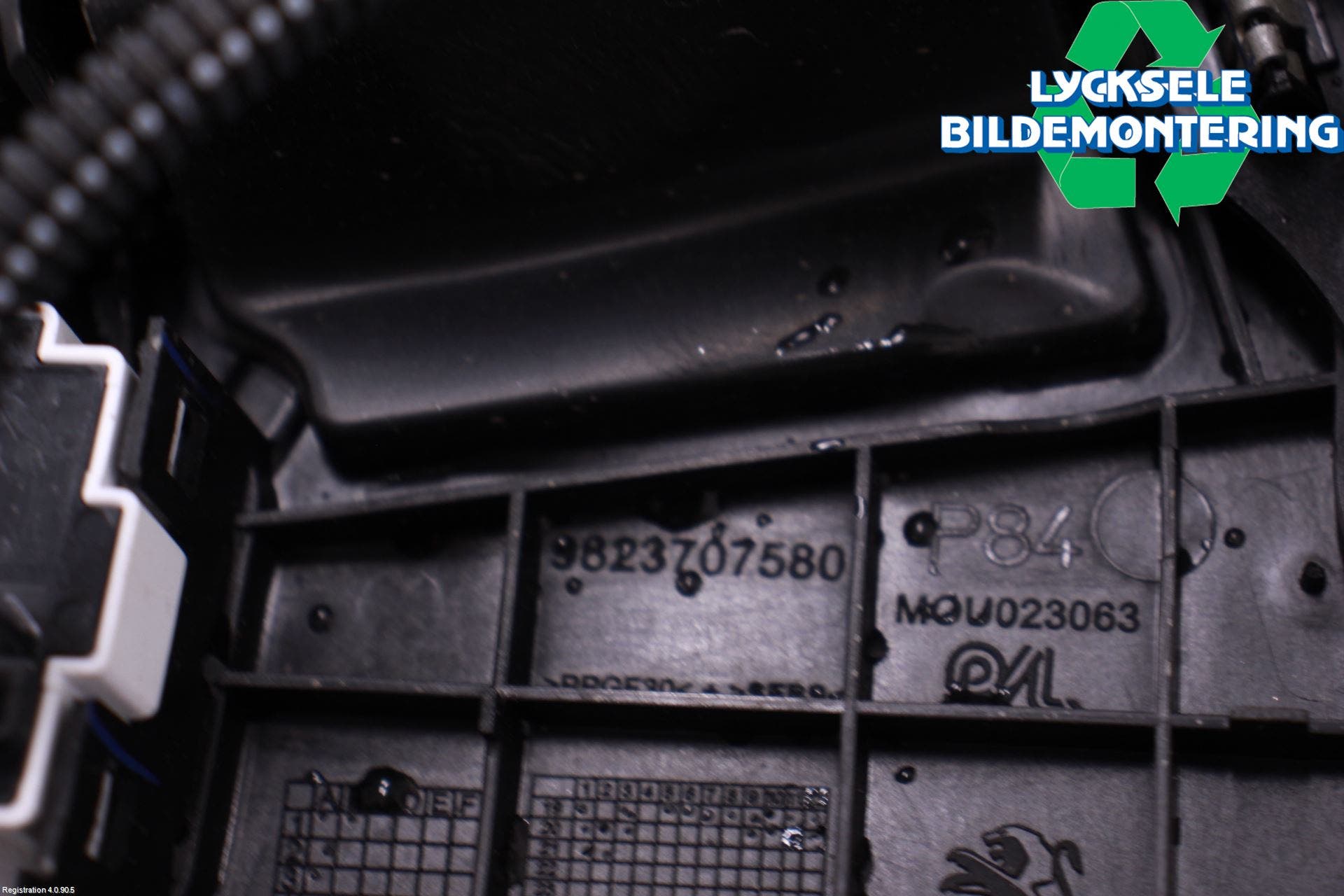 Peugeot 3008 17-24 Tanklucka