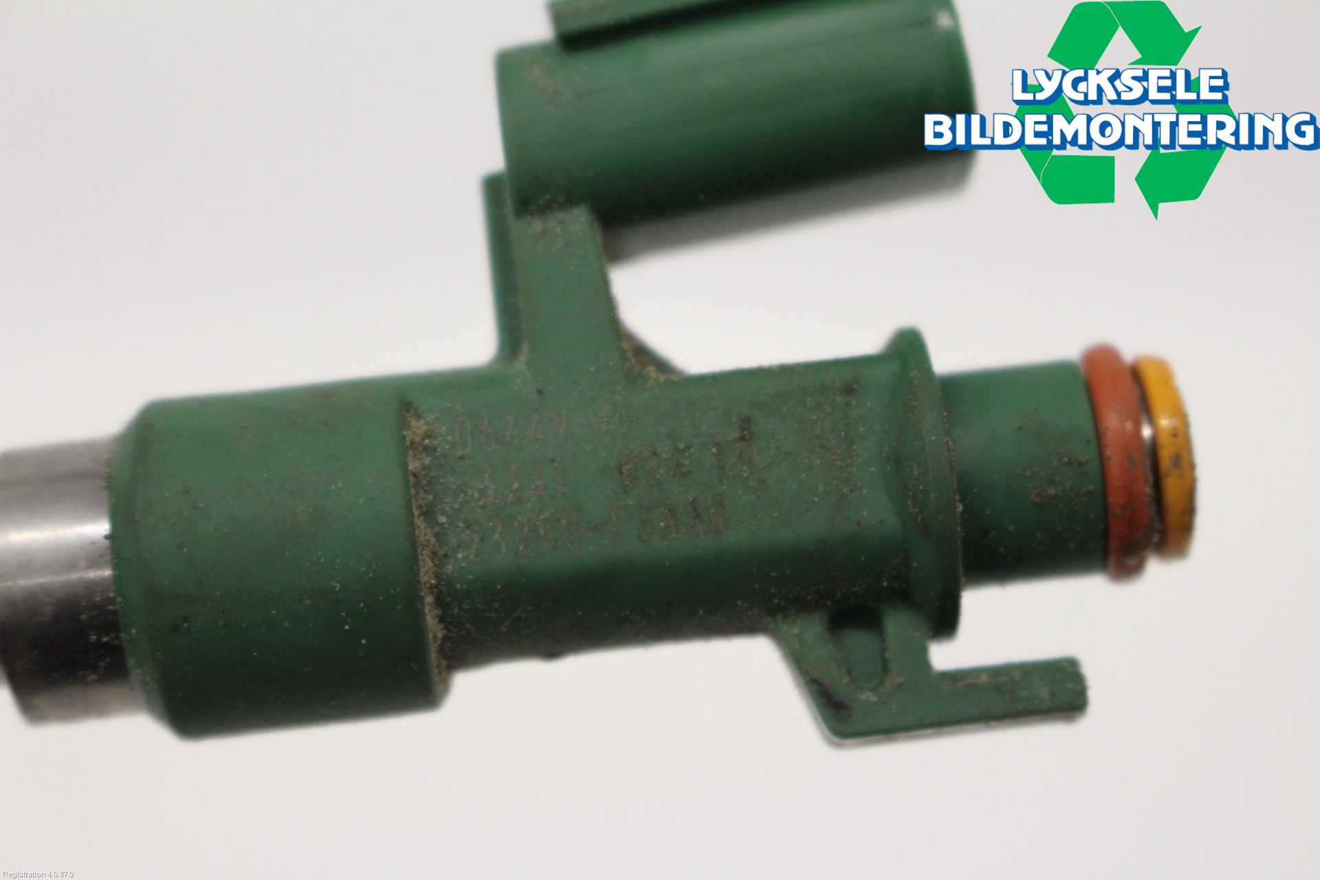 Toyota YARIS XP21 20- Injspridare