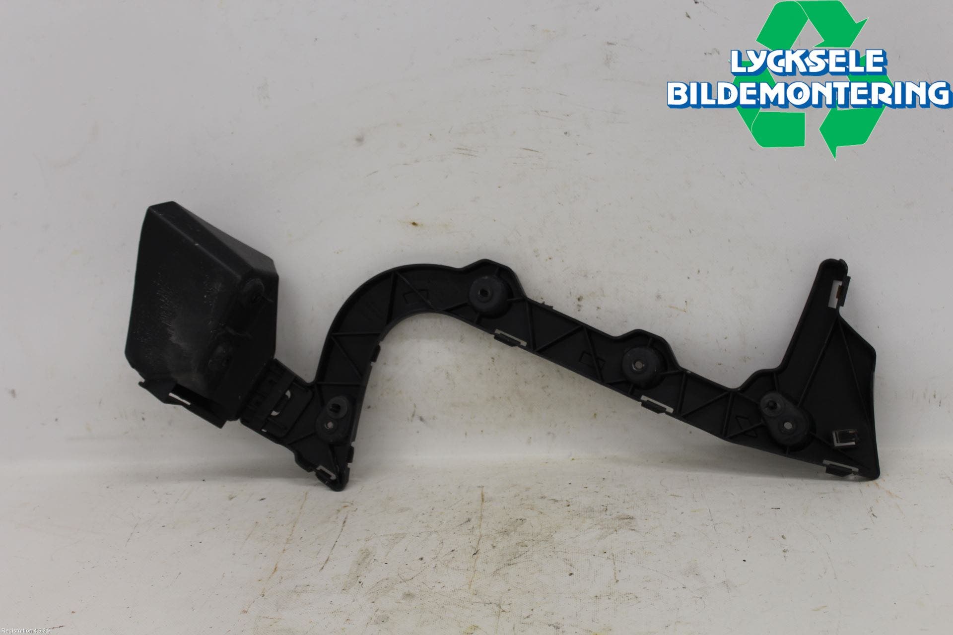 Ford FOCUS 11-14 Stötfångarfäste Bak Hö