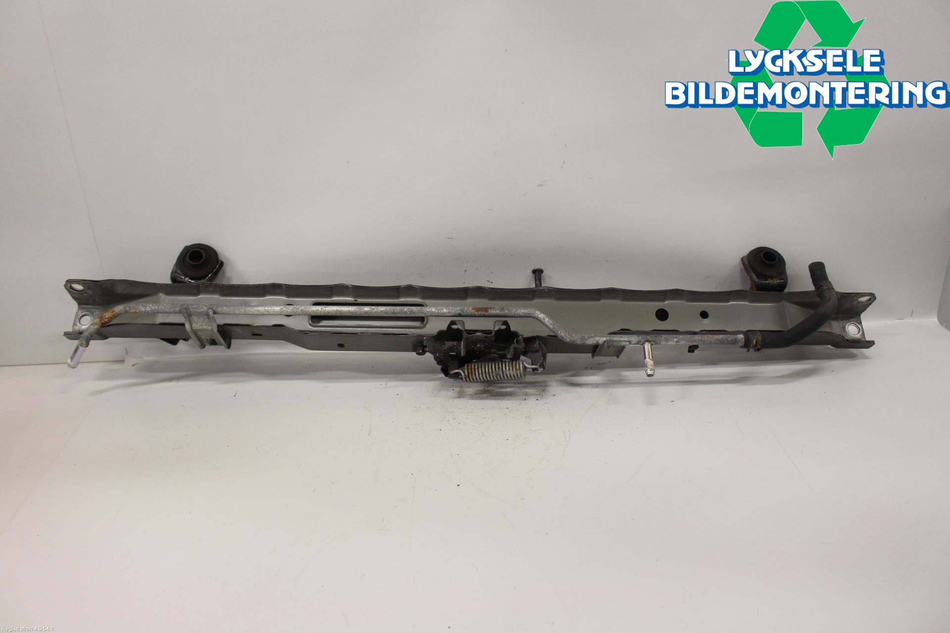 Toyota RAV 4 06-12 Front Huvlåsplåt-Balk