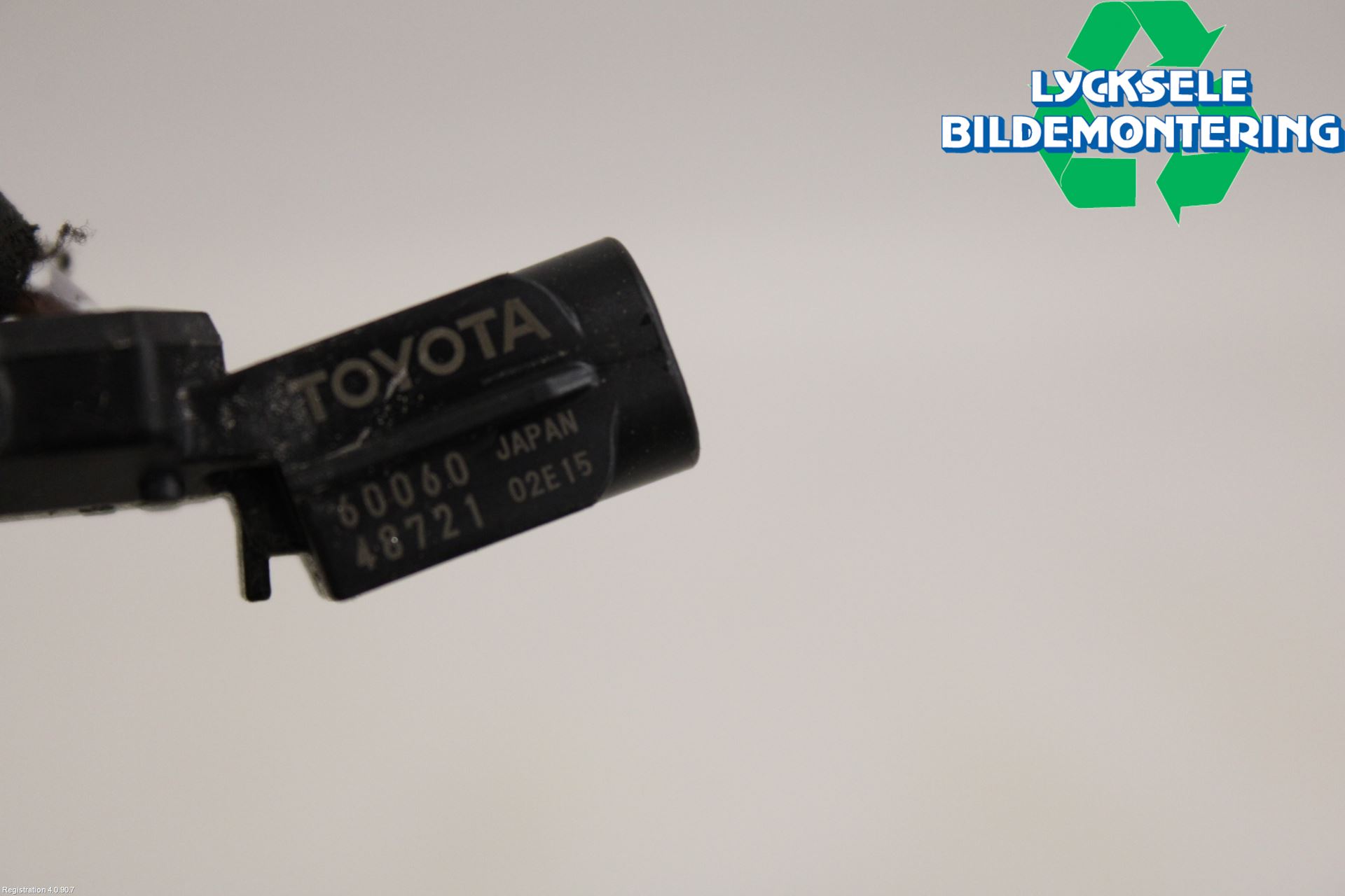 Toyota RAV4 19- Parkeringshjälp Frontsensor