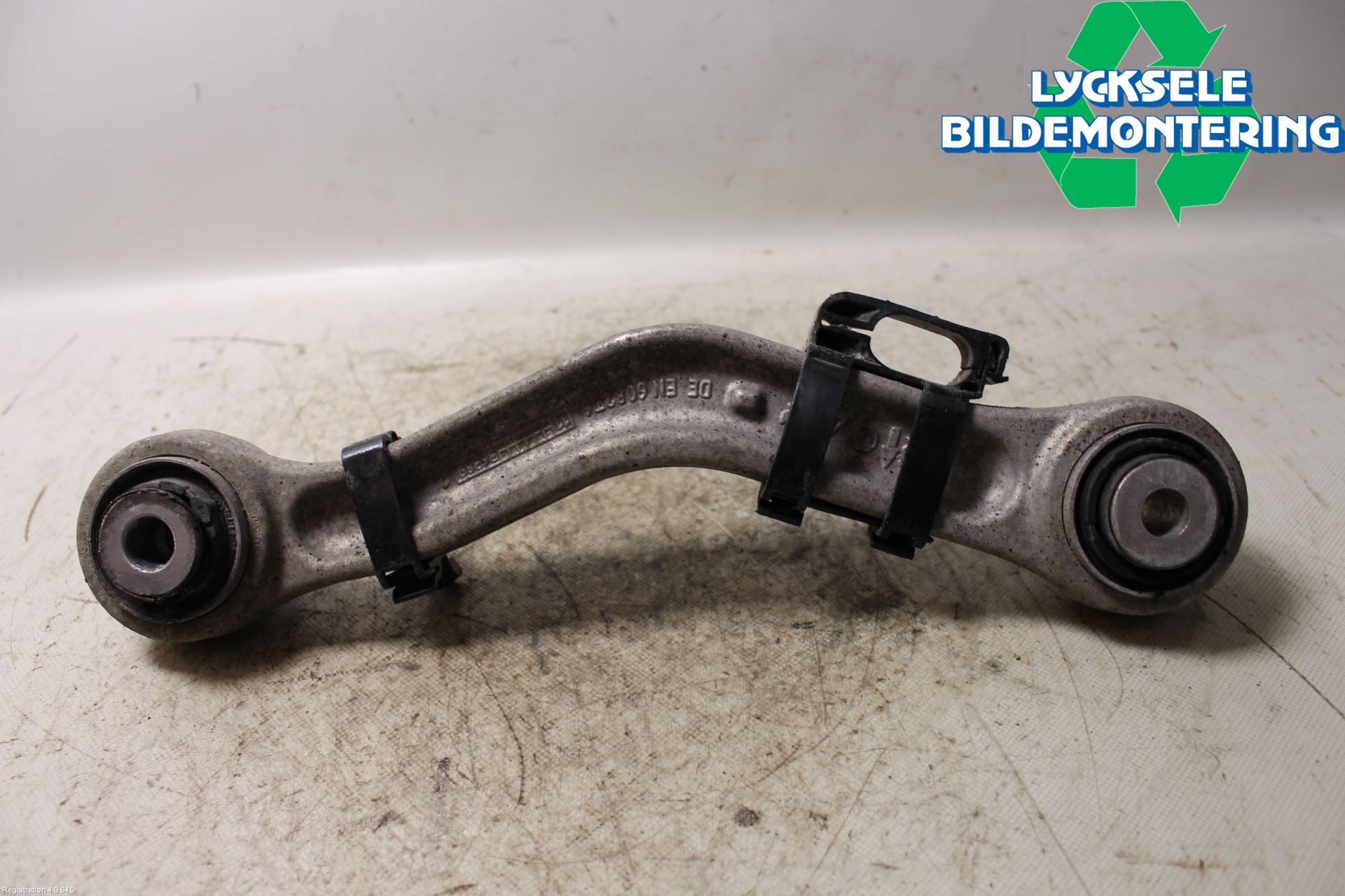 BMW 5 F10/F11/F18 09-17 Bärarm Bak Höger