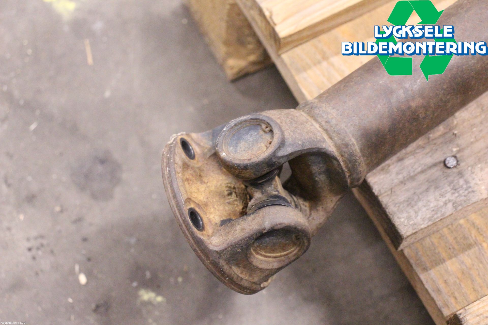 Volvo 940 91-98 Mellanaxel Komp