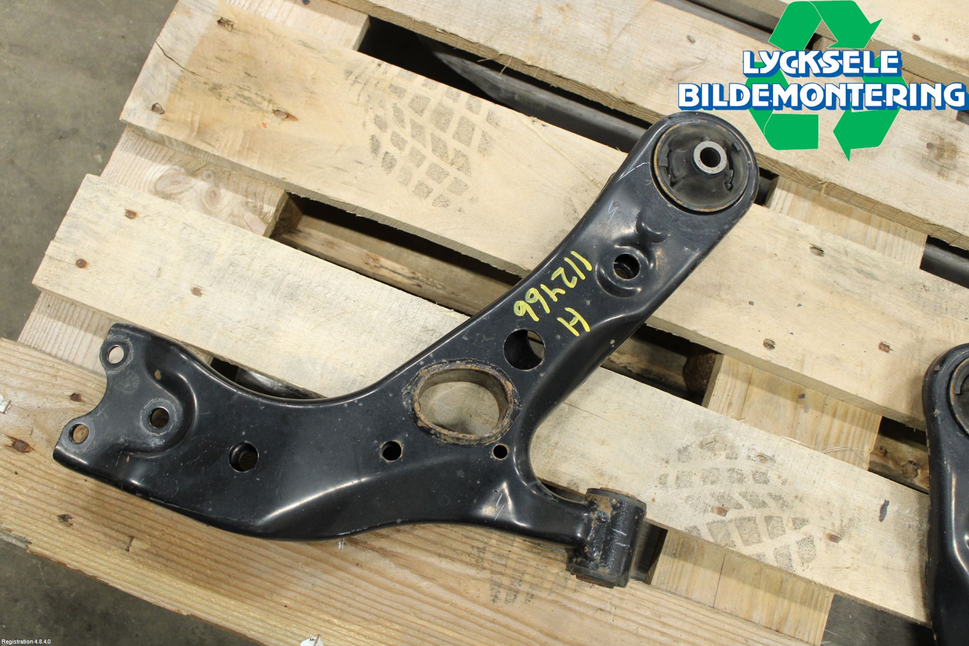 Toyota RAV4 13-18 Bärarm Fram Undre Hö