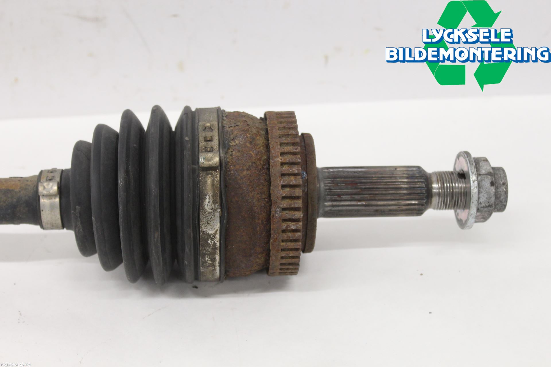Hyundai i40 08-15 Drivaxel Fram Vänster