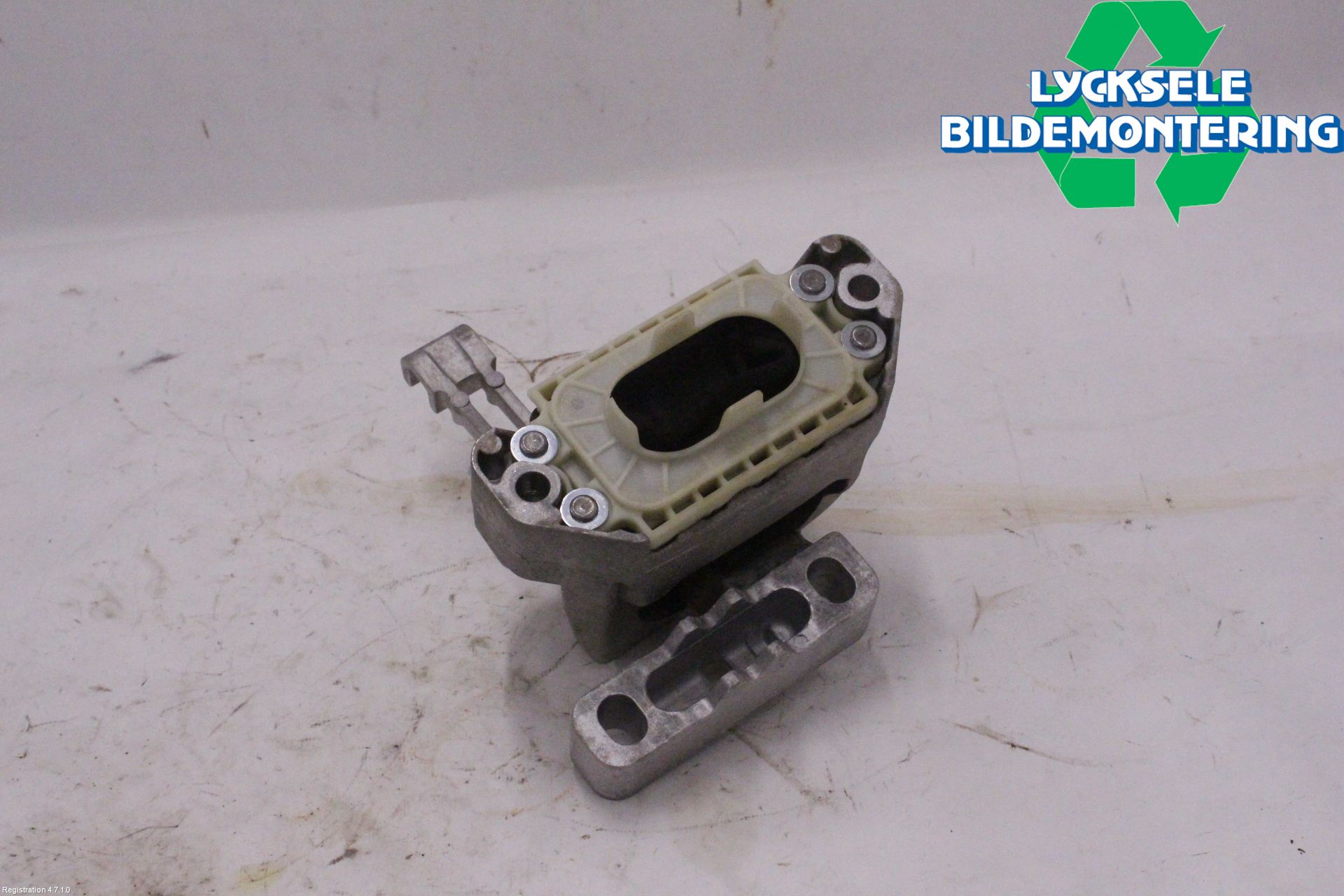 Volkswagen VW TAIGO 22- Motorfäste