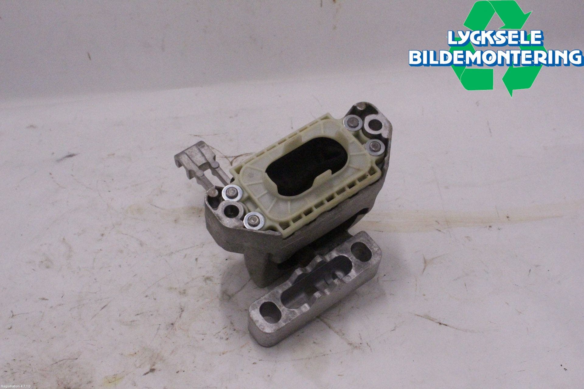 Volkswagen VW TAIGO 22- Motorfäste