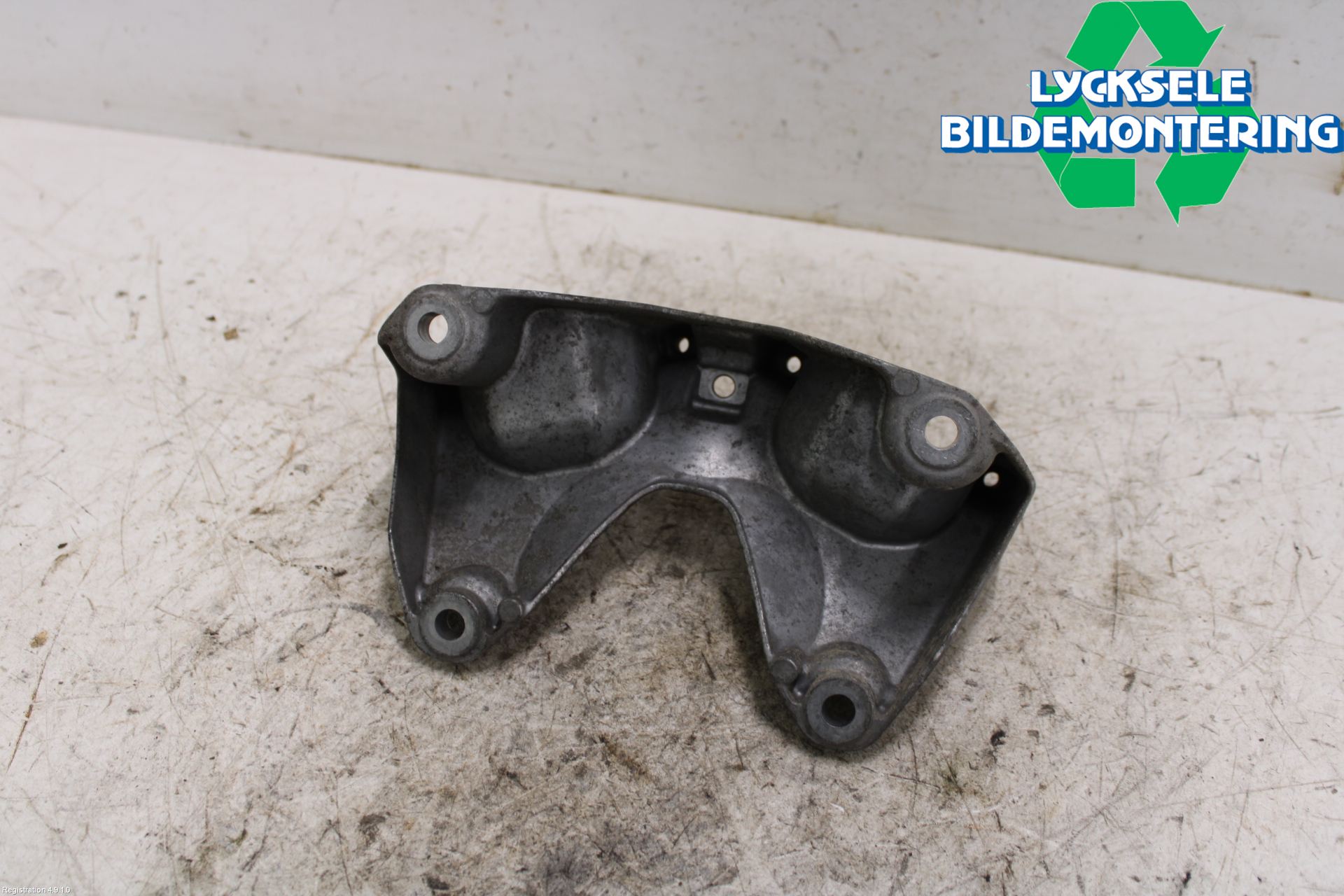 BMW 5 F10/F11/F18 09-17 Växellådsfäste