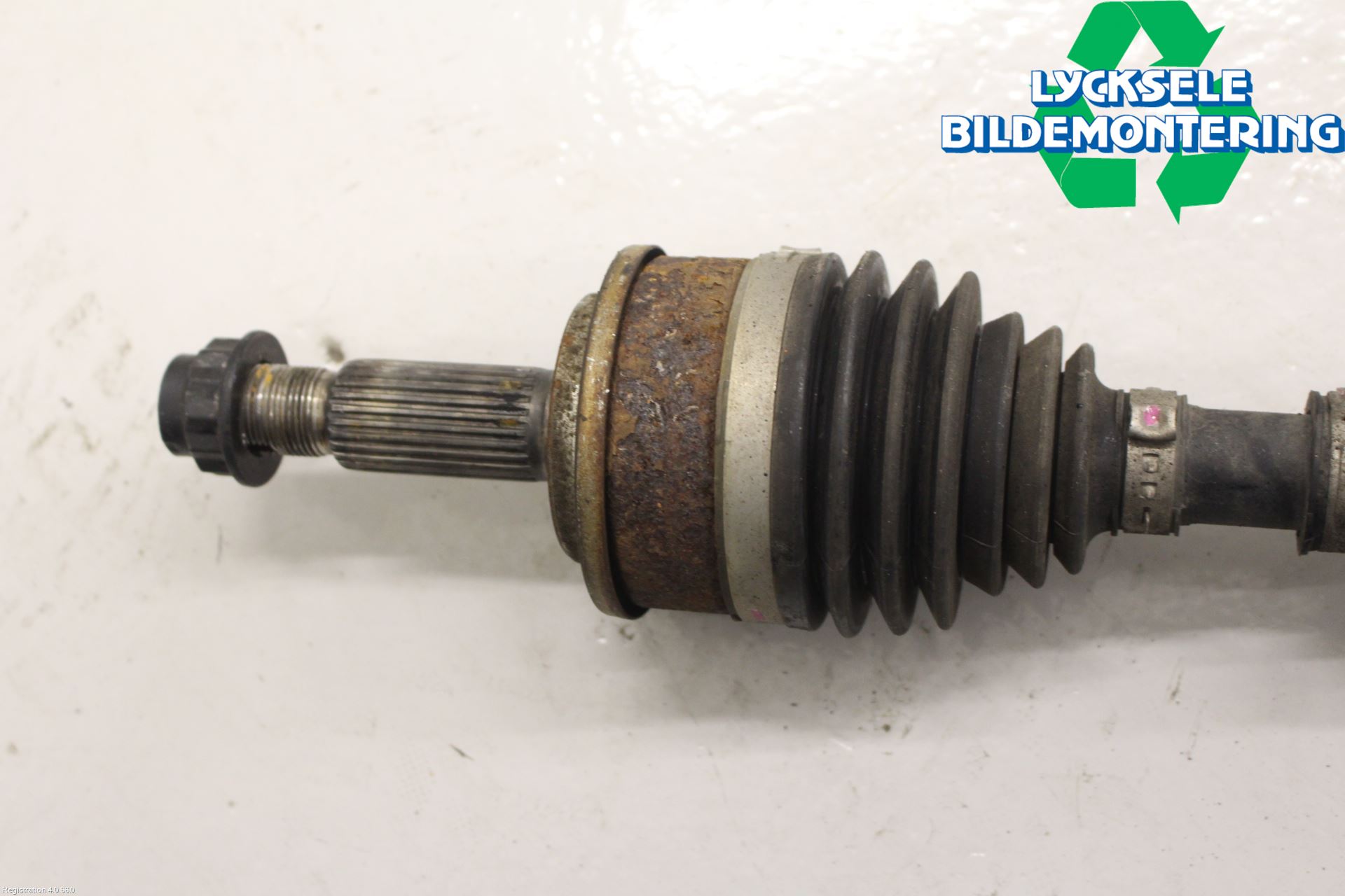 Toyota AURIS 13-19 Drivaxel Fram Vänster