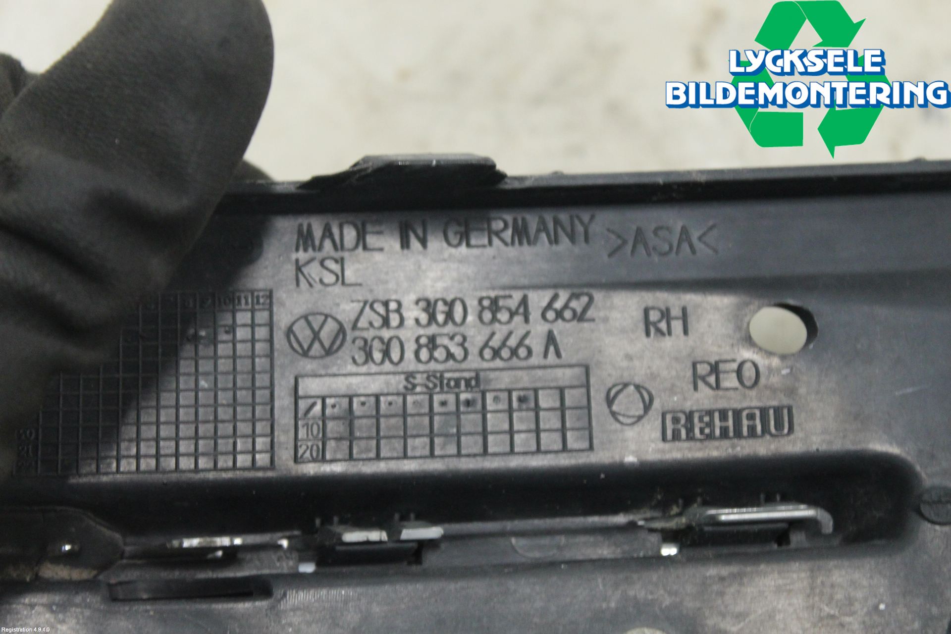 Volkswagen VW PASSAT 15-19 Dimljussarg Fram