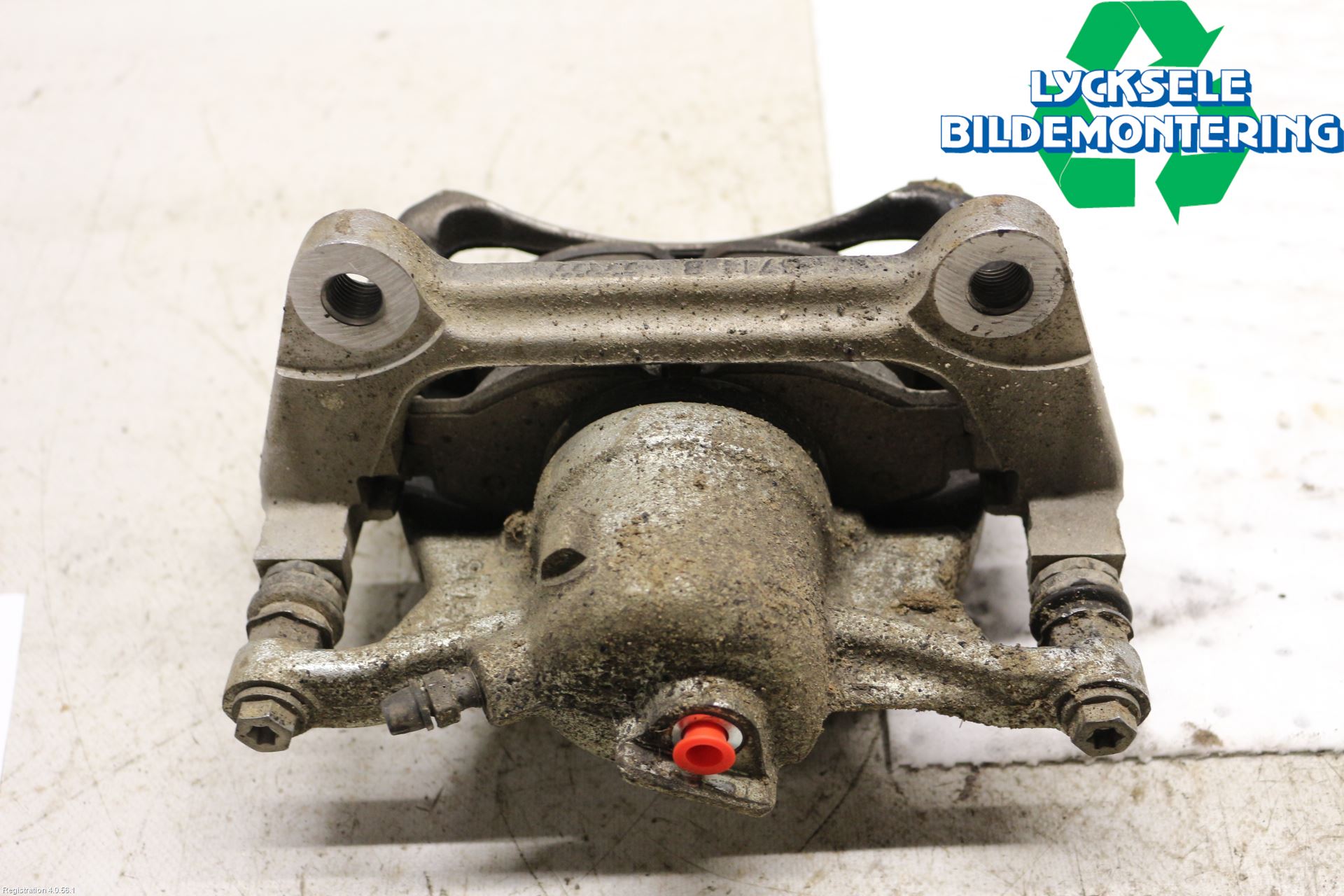 Volkswagen VW PASSAT 15-19 Bromsok Fram Höger