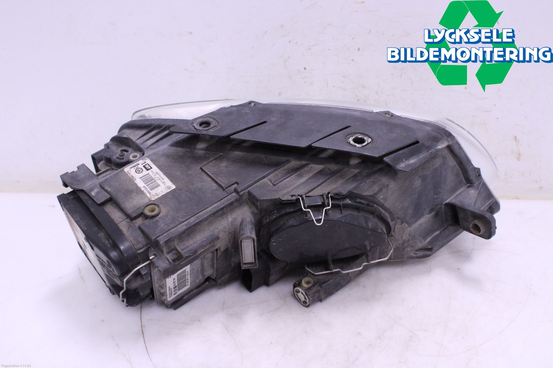 Volkswagen VW PASSAT 05-11 Strålkastare Vänster
