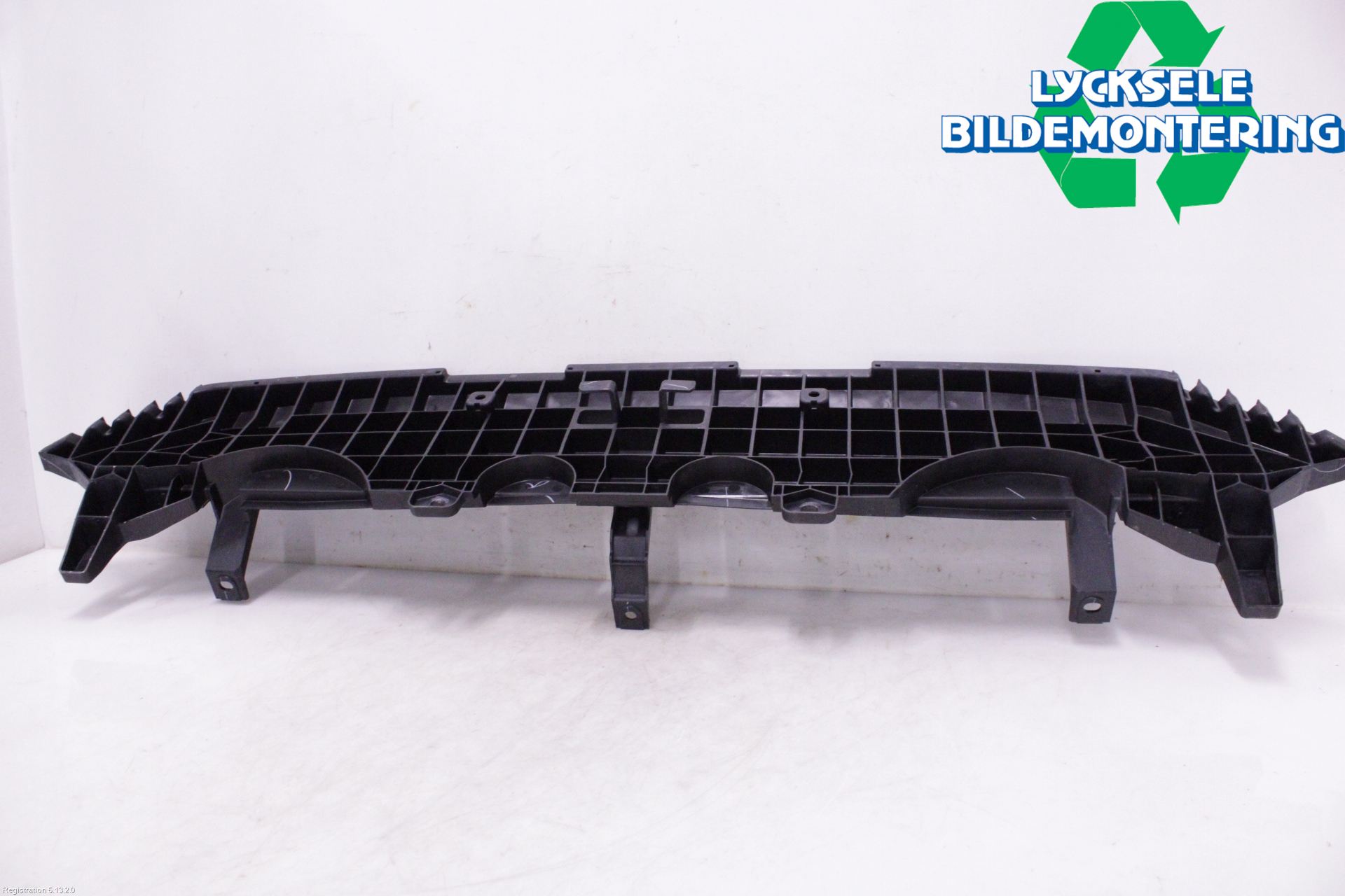 Subaru XV 12-17 Stötfångardel Fram Mitt
