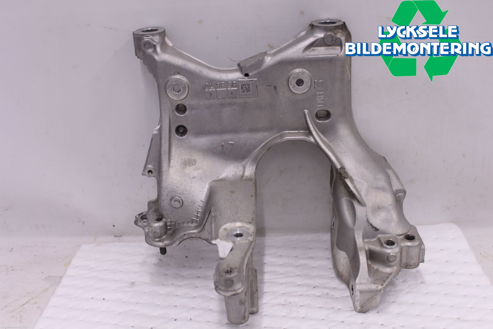 Audi A6 F2/C8 19- Framvagnsbalk