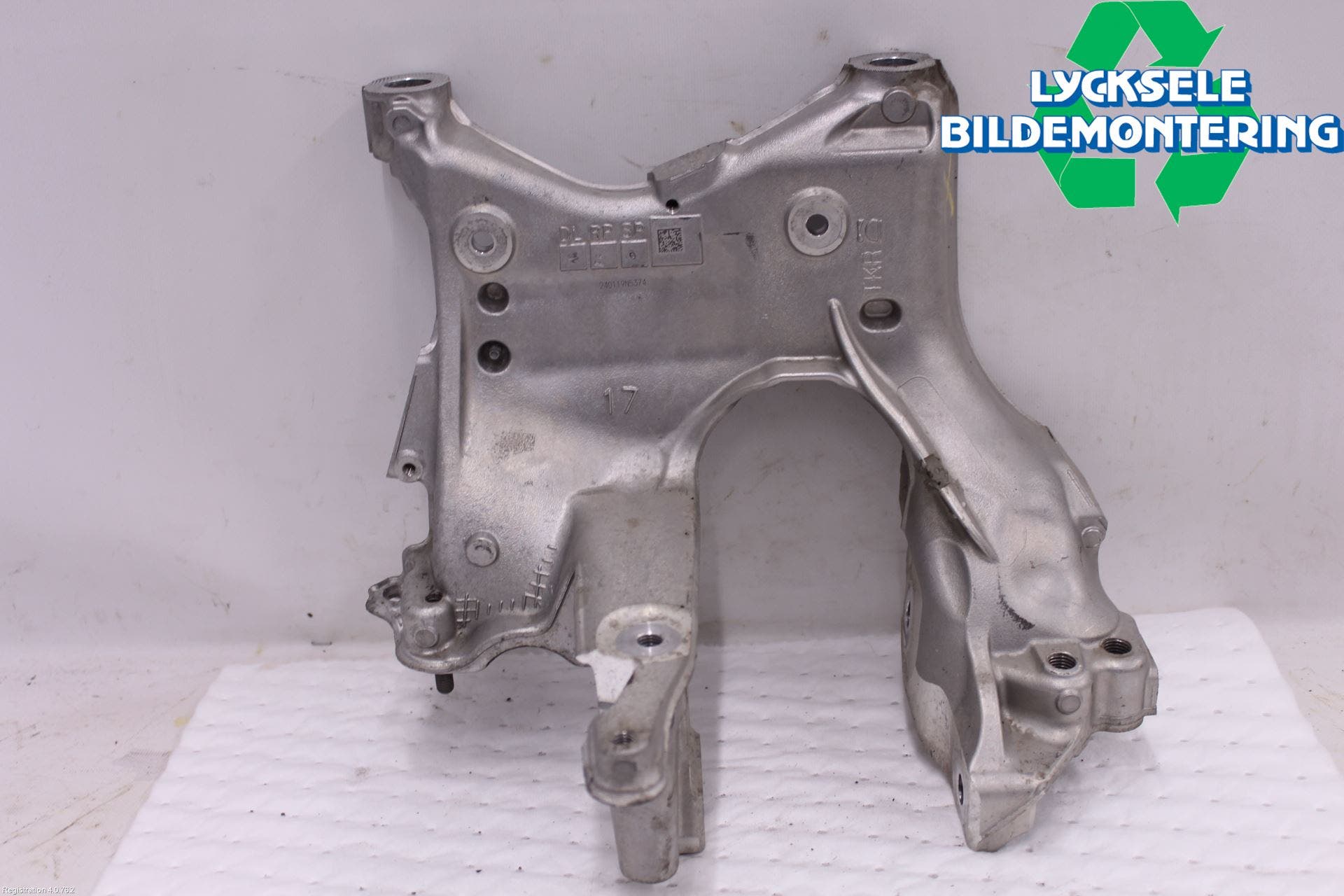 Audi A6 F2/C8 19- Framvagnsbalk