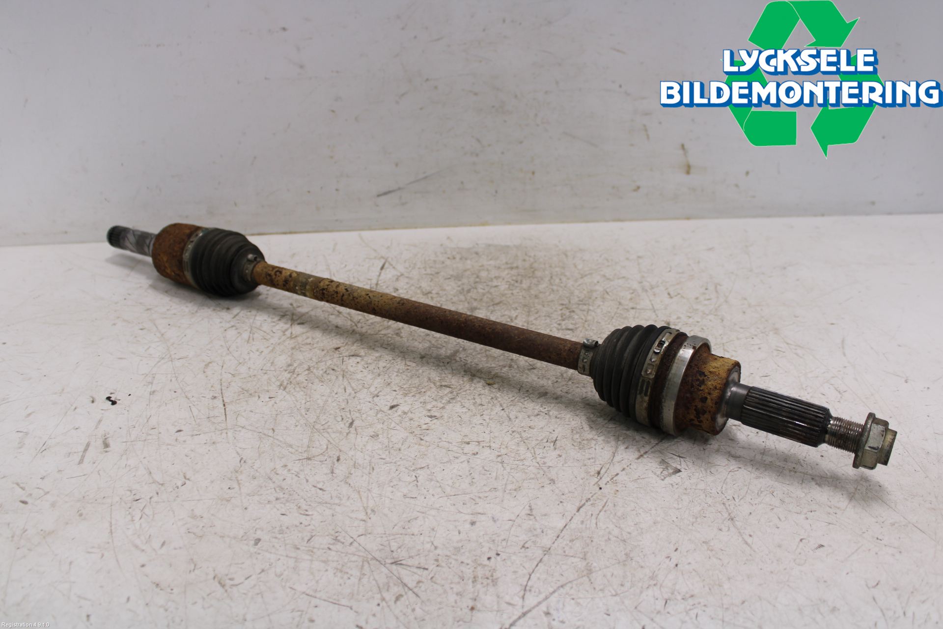 Ford KUGA 13-16 Drivaxel Bak Höger