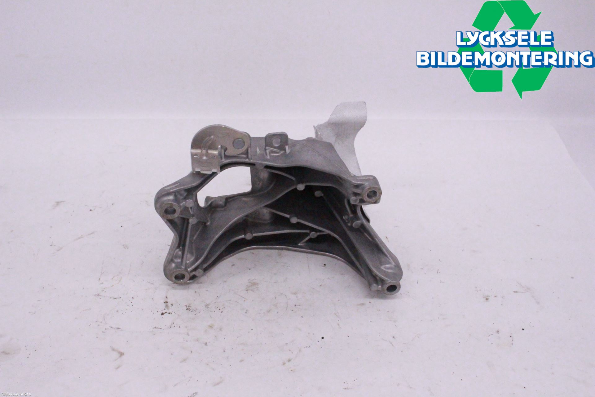 Audi A4/S4 B9 20- Motorfäste