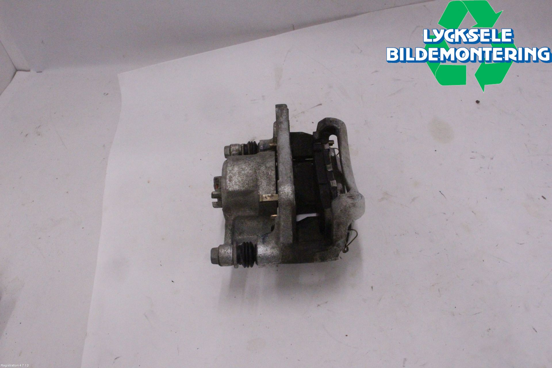 Suzuki VITARA 15- Bromsok Fram Vänster