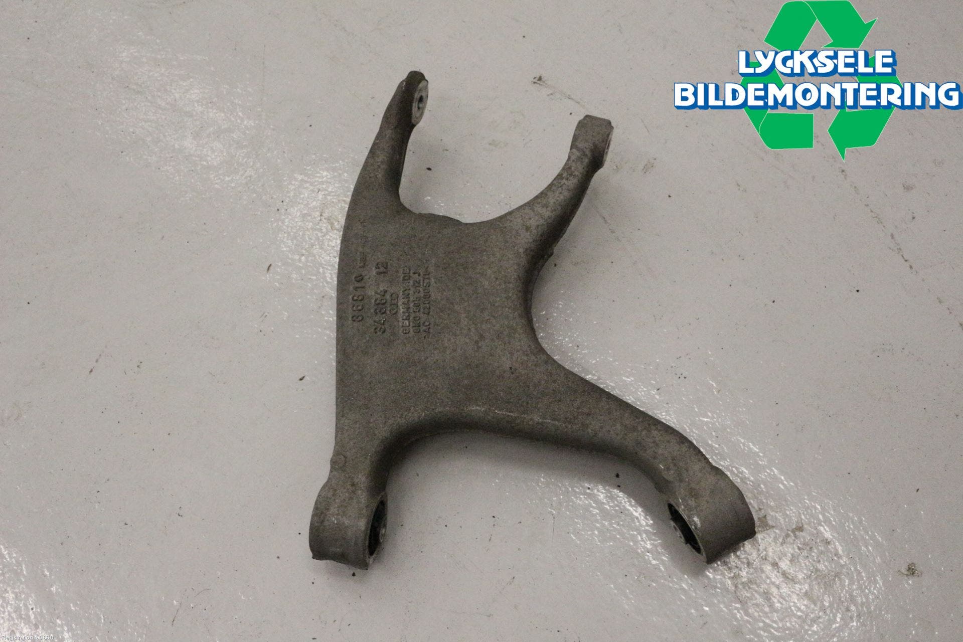 Audi A4 12-15 Bärarm Bak Höger