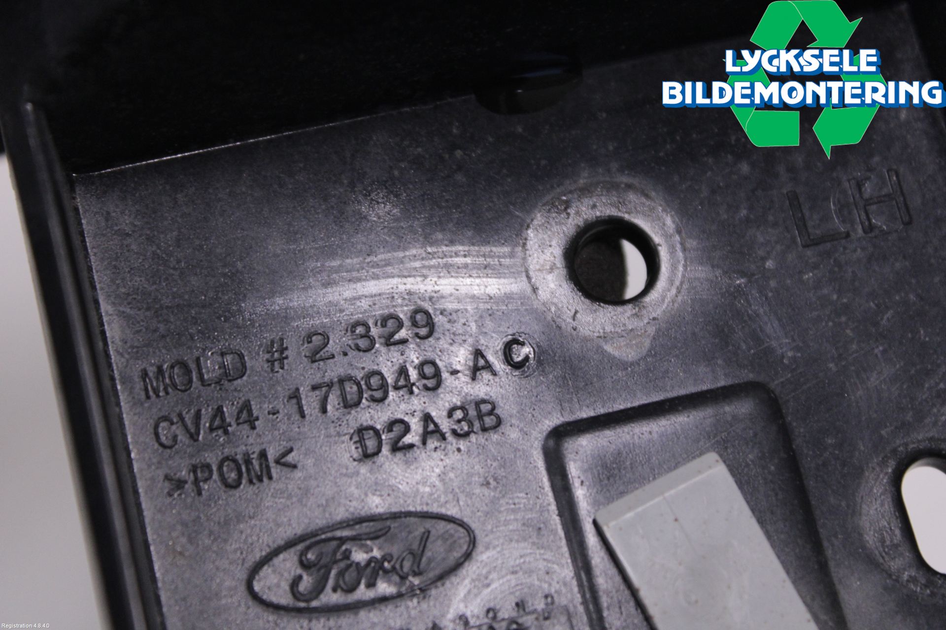 Ford KUGA 13-16 Stötfångarfäste Bak Vä