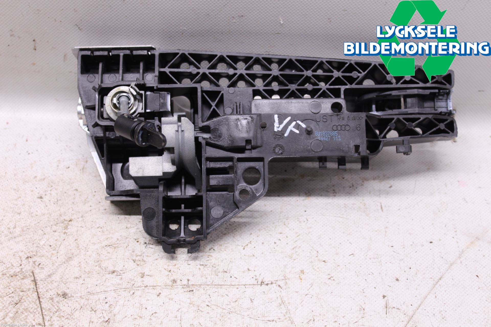 Audi Q3 8U 12-18 Dörrhandtag Yttre Vä