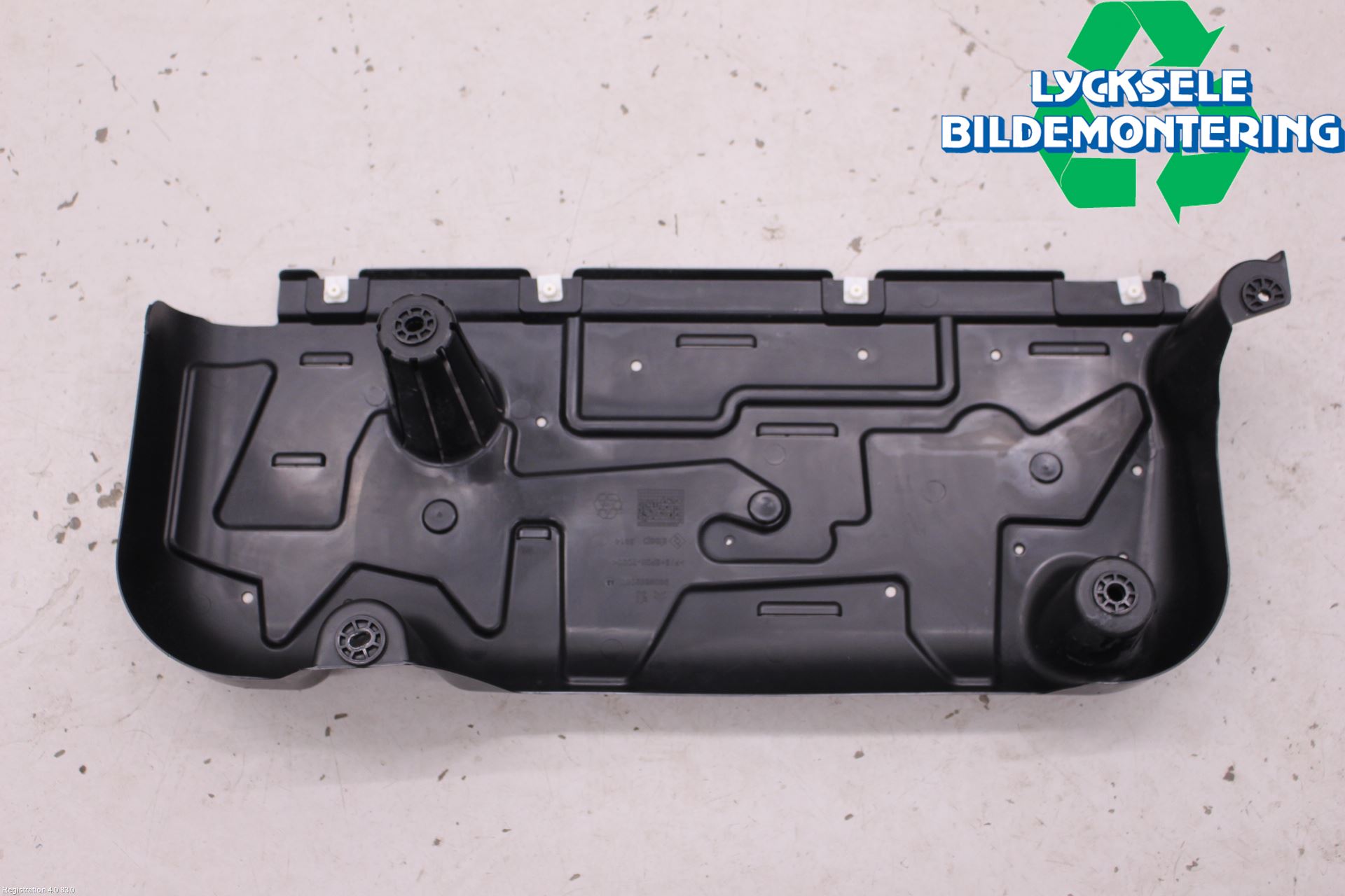 Citroen C5 AIRCROSS 19- Hasplåt Plåt-Plast