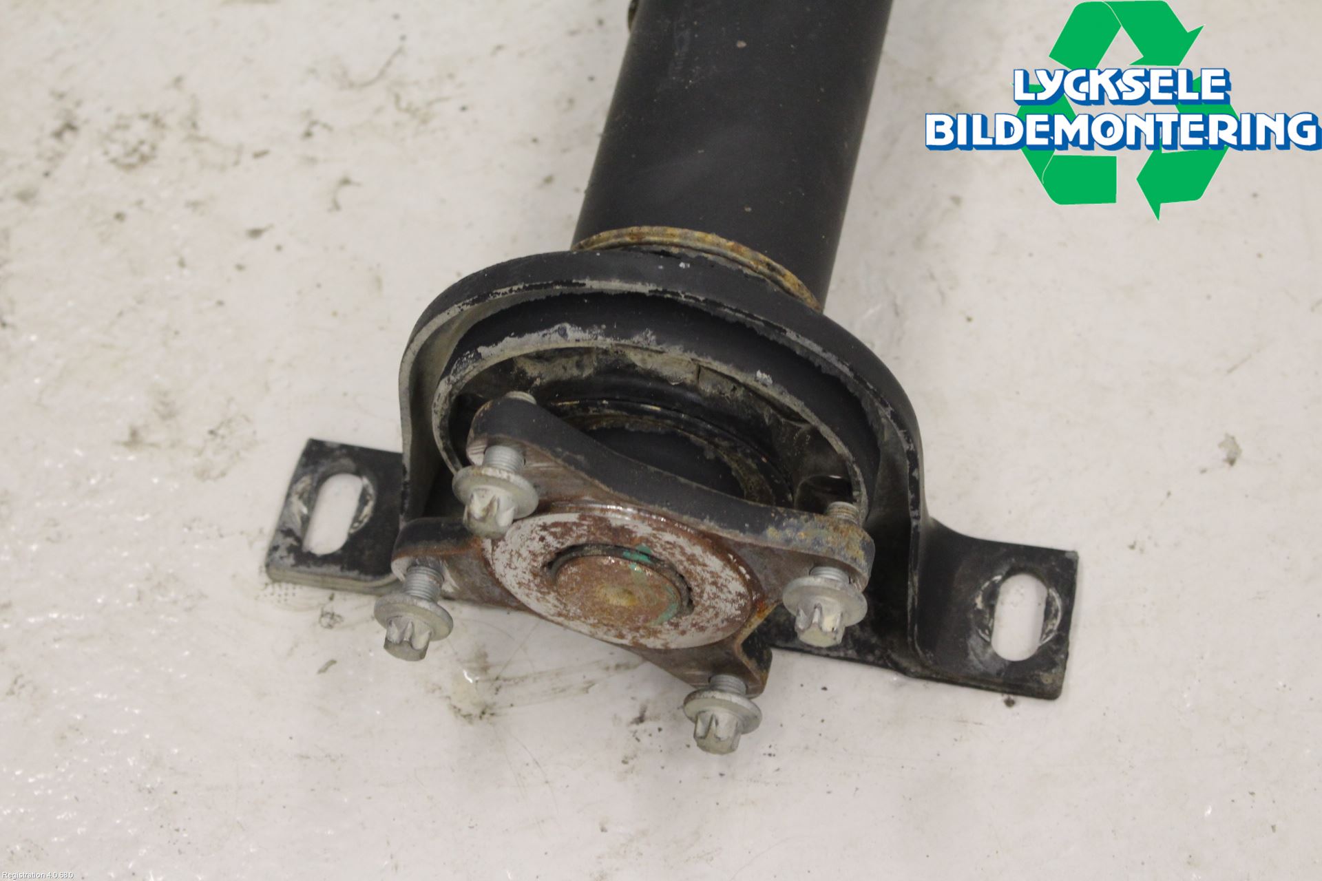 Volkswagen VW CRAFTER 06-16 Mellanaxel Främre