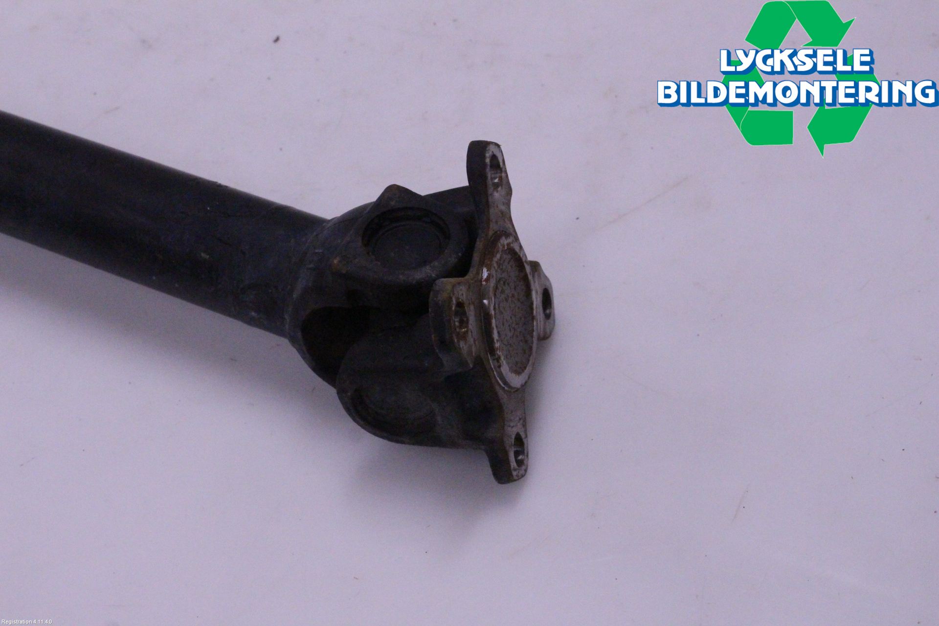 BMW X3 E83     03-10 Mellanaxel Främre 4Wd