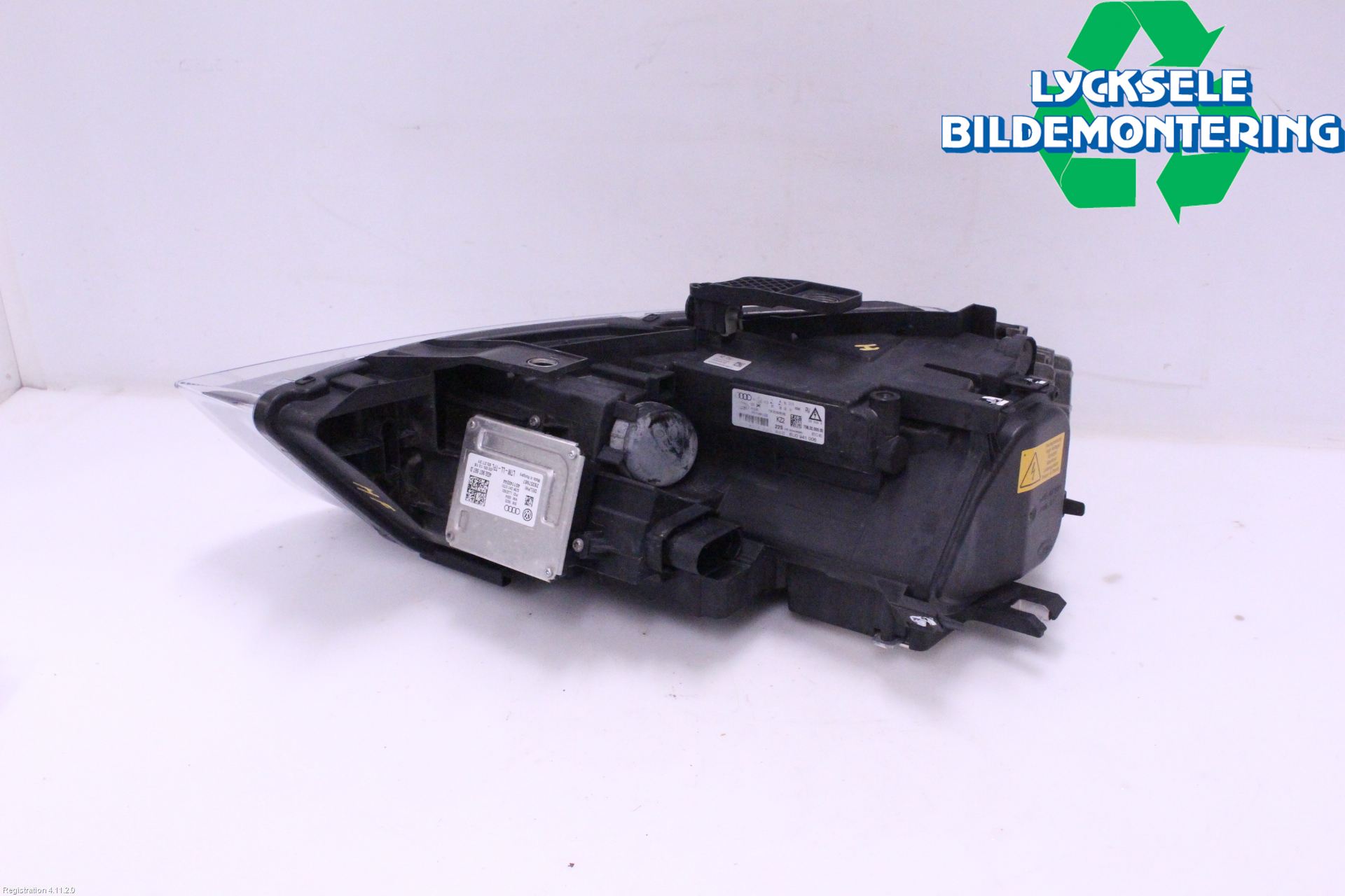 Audi Q3 8U 12-18 Strålkastare Höger