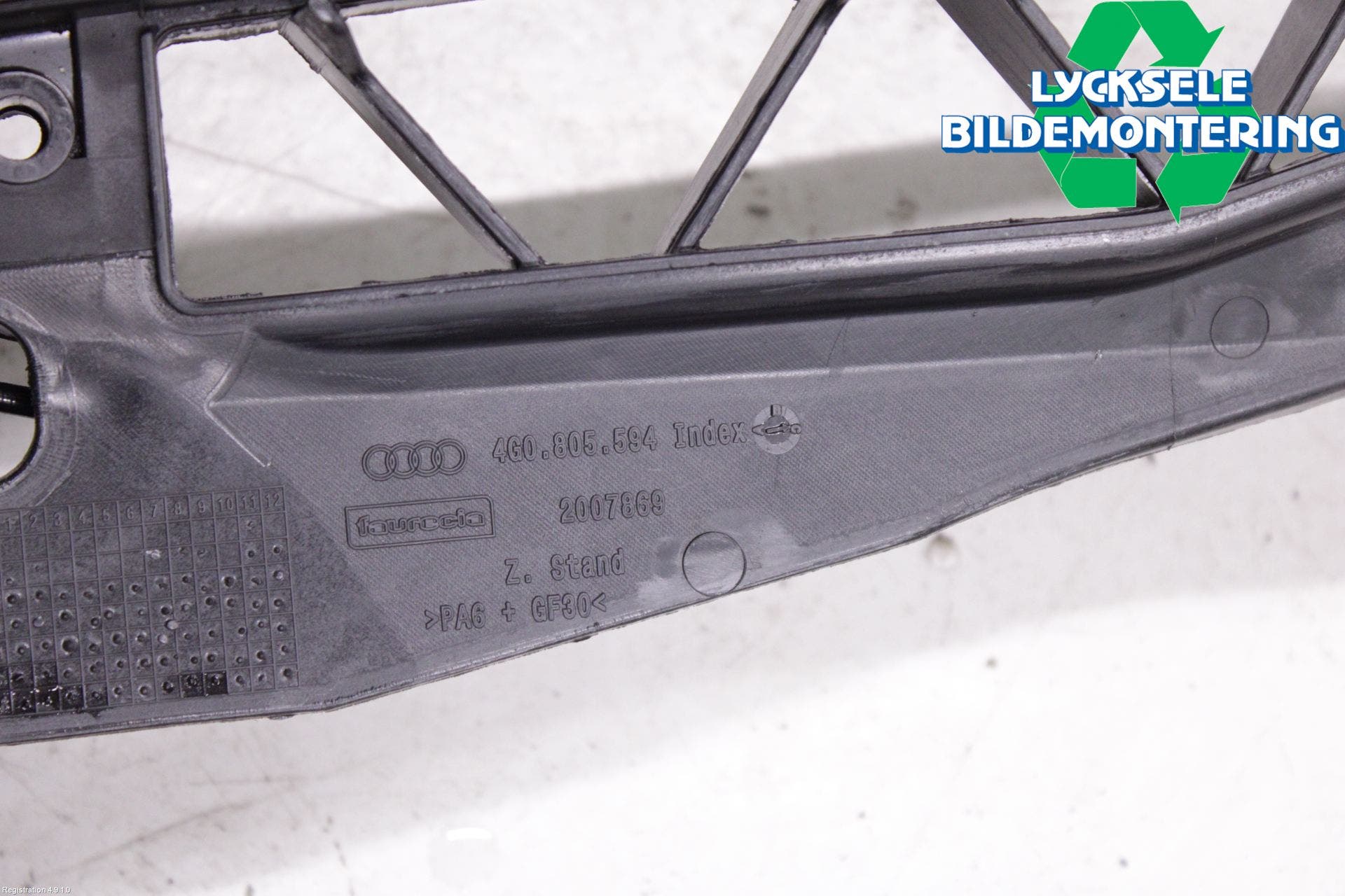 Audi A6 ALLROAD 12-18 Frontplåt